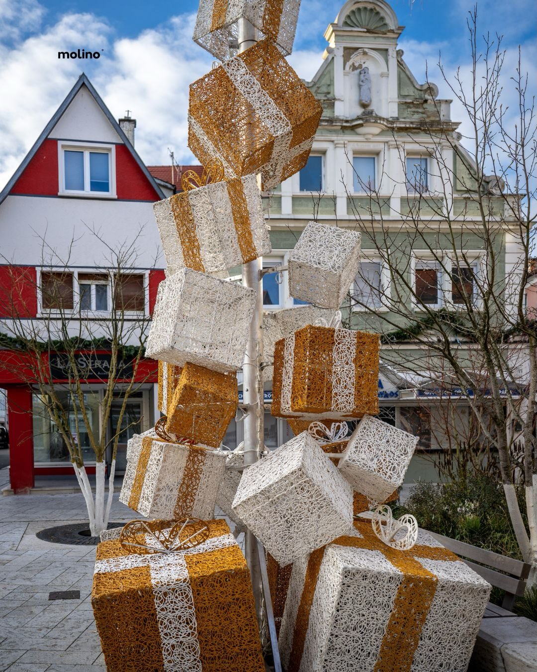 Am Wochenende waren wir gemeinsam mit unserem Autor Axel Dittrich
@kitabu_lgb bei der Winterlese in Bad Mergentheim. Ein großartiges Programm, kuratiert von Ulrich Rüdenauer und Beatrice Faßbender und der Buchhandlung @moritzundlux , hat 17 unabhängige Verlage zusammengeführt und Lust darauf gemacht, Neues zu entdecken. Danke für diese inspirerenden zwei Tage!
#molino #verlag #bücher #event #boersenverein_bw #boersenverein #winterlese #badmergentheim