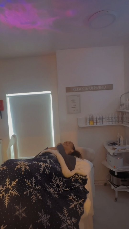 Between clients we always find a moment to laugh, recharge and enjoy the little things.
It keeps the energy high, the creativity flowing, and the day that bit more special.✨️
How to Book?
📩Direct Message
☎️Call 01473 208082
📲WhatsApp +447367791686
🤳Online via link in our bio
📍210 Rosehill Road, IP3 8HG, Ipswich, Suffolk