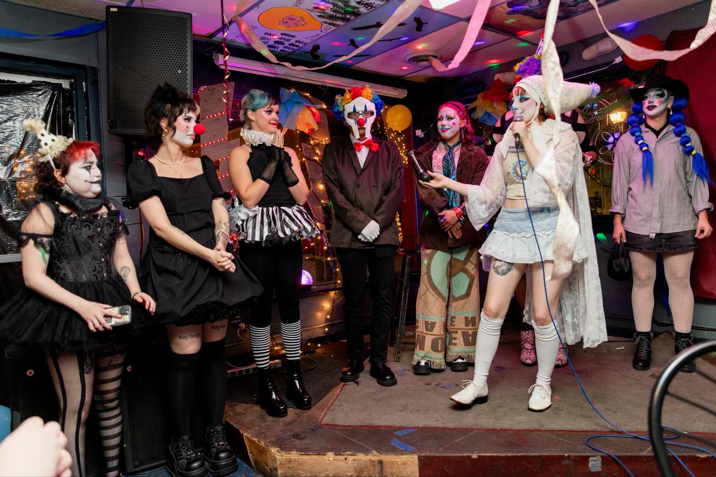 Do you have what it takes?? The clown crown will go to the best dressed so I expect your best looks >:)
Here are some of the iconic looks from clown night last year so you know what we’re working with 🤡🤡🤡
See you soon🫶