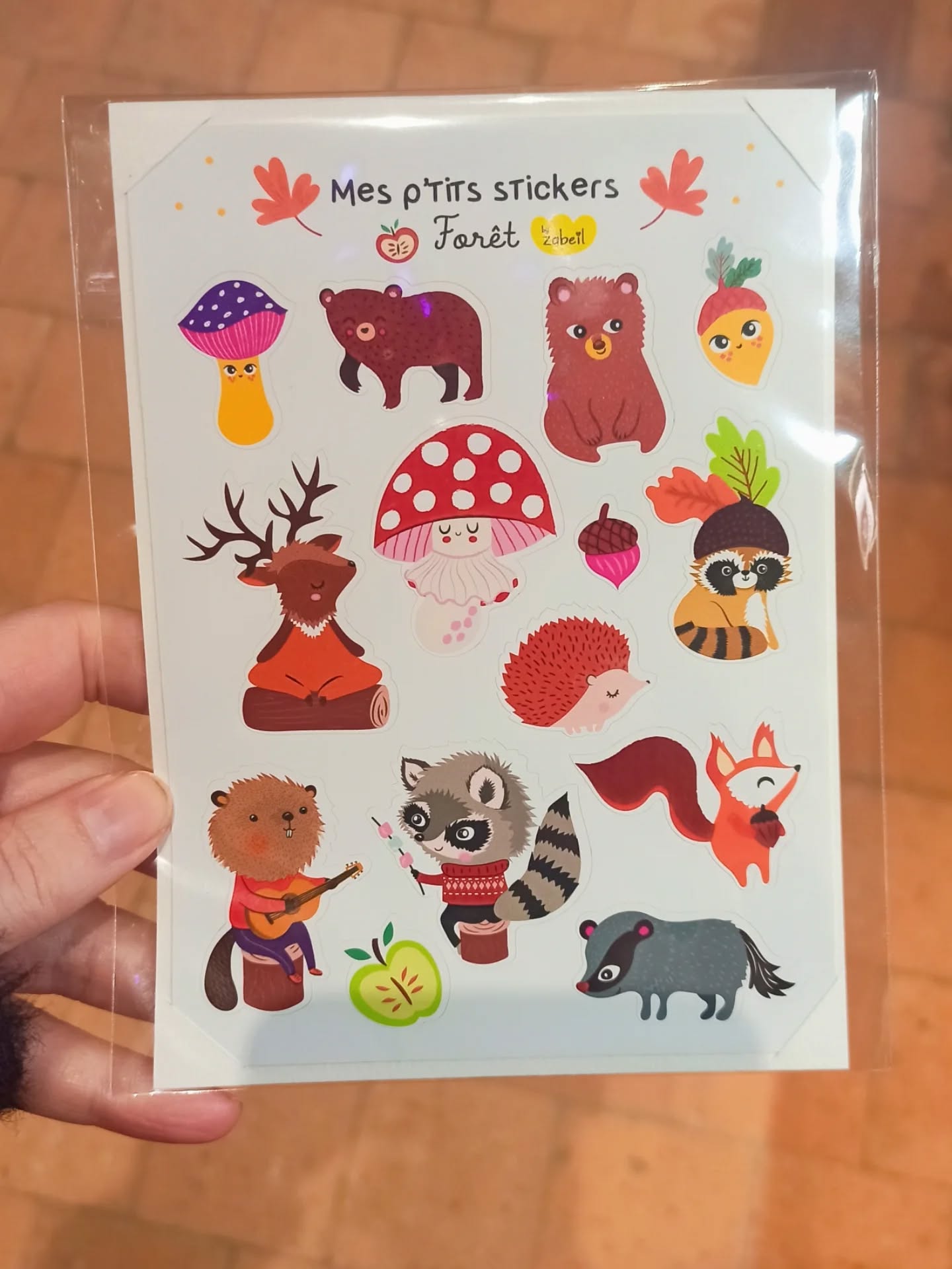 Dernières heures sur le marché de Noël du @chateau_angers !
Je vous ai fait un petit récap des idées cadeaux qui ont retenu votre attention aujourd'hui.