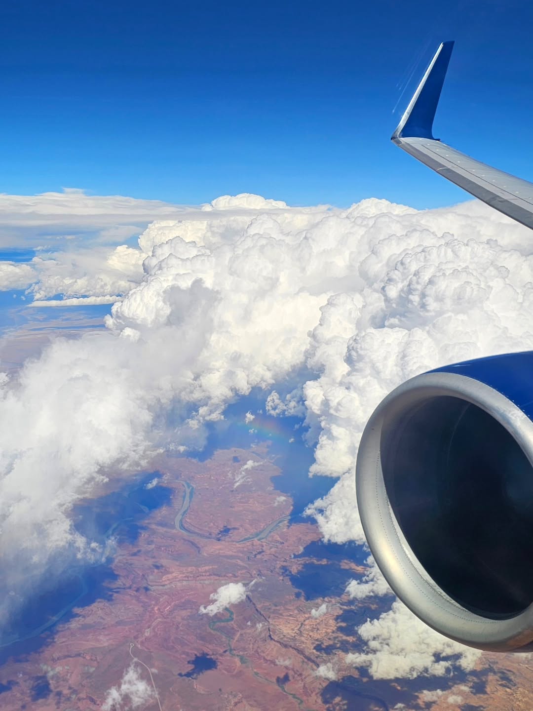 Happy Thanksgiving to all who celebrate! We are thankful for the support of our customers and followers, views from the window seat (like this one 🌈) and the way aviation connects the world. ❤️ if you see the rainbow!
.
🏷 #thankful #grateful #flight #flying #flyingview #windowseat #cloudscape #avgeek #jetsetter