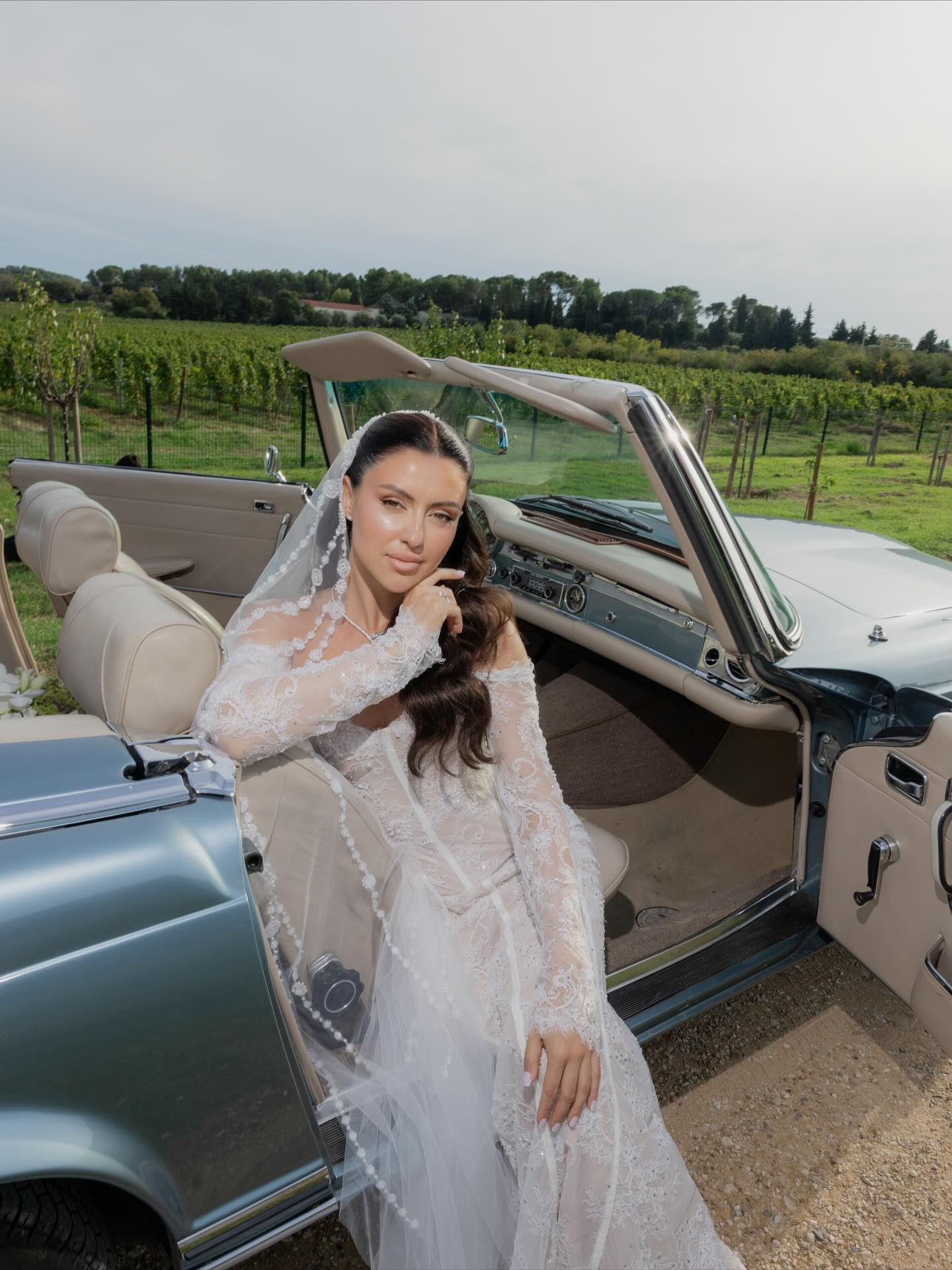 Ksenia and Michael ✨
📸 @akosheleva_ph
🪄 @laphoceenneevents_wedding
🕯️ @whiteblossom_decoration
🎧 @charly_ettedgui
🎷 @dimasaxo
👨🏻🍳 @guillaume_eastkitchen
📍 @chateaugigognan
🎥 @pierrefroger.films
🌸 @bloomday.fleuriste
🎸 @hyperfunkband
💇🏻♀️ @leahair__
💋 @kl.makeuphair
💋 @sanaa_make_up
📱 @love.content_
🎤 @celebrantinprovence
💈 @wiiiinnys
🍰 @lesdelices2gladys
🍸 @monsieur_cocktail
🚙 @provenceclassics