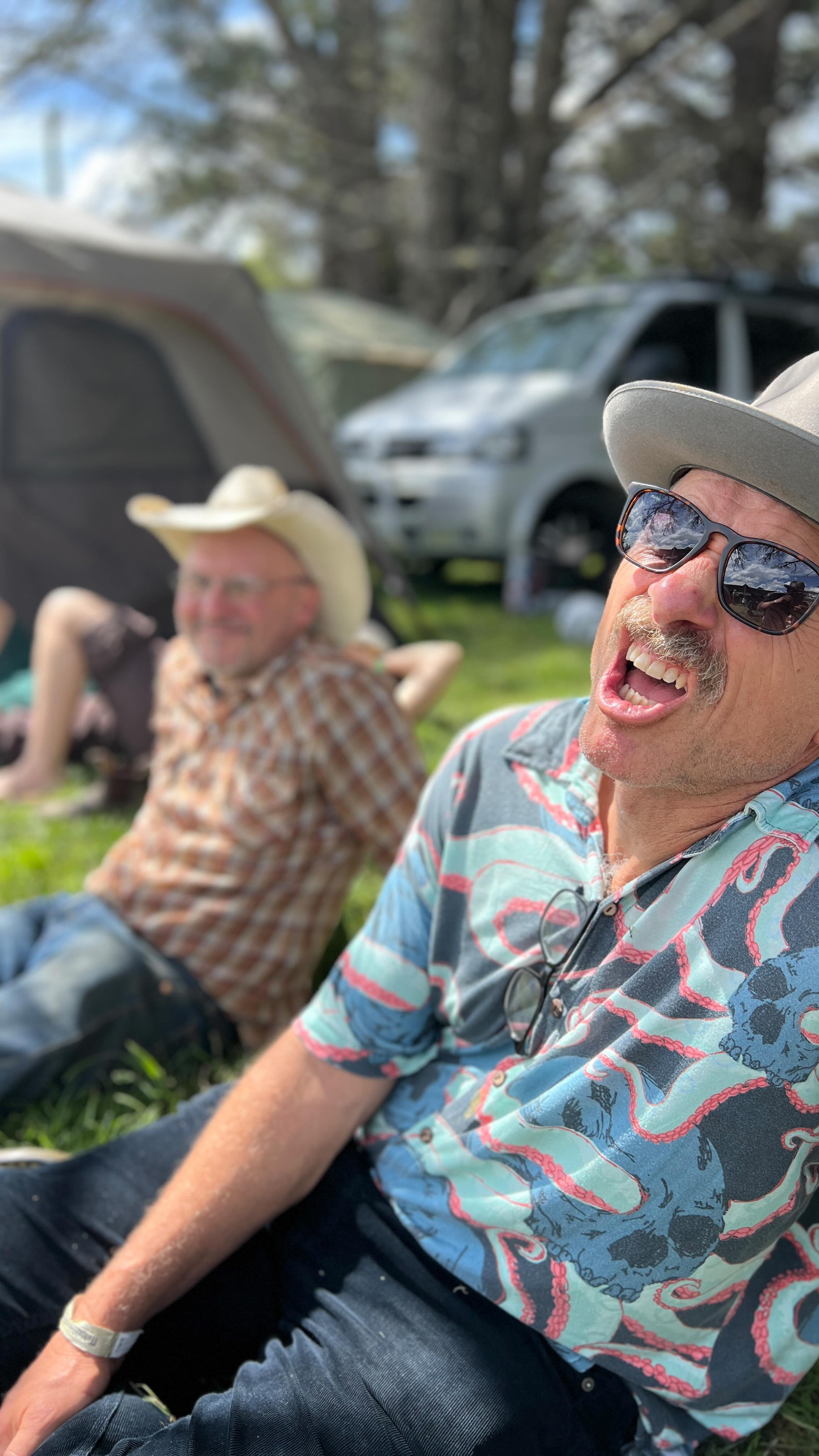 Thanks for a super fun time @majorscreekfestival ❤️
A few moments from the caravan mixtape featuring
@andreakirwin
@claire.evelynn.harp
@moranz_and_fremlin
@thewaterrunnersau
@theweepingwillows
@kevinwelchmusic
@heathcullen