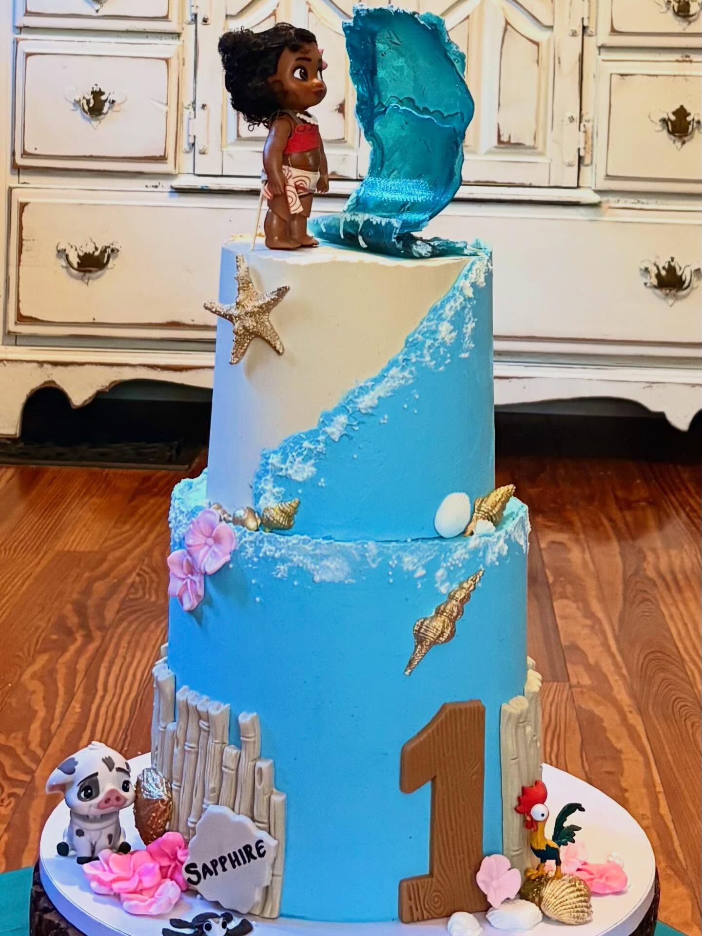 #moana #moanaparty #moanacake #cakesofinsta #customcakes #decoratedcake #isomaltsugar #isomaltdecoration #murielscakesandcookies #sugarwave