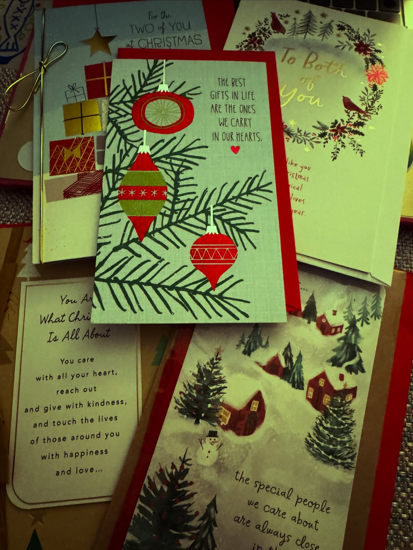 Day 22: So grateful for the productive afternoon I had- writing Christmas cards, cleaning my house, and completing errands.
#november #daytwentytwo #grateful #gratitude #thankful #productivity #thankfulchallenge #blog #tasteoflife #christmascards #cleaning #errands