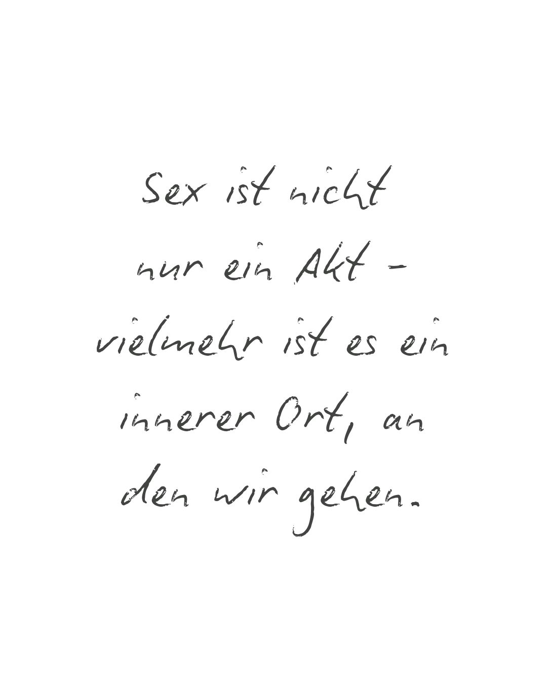 Sex passiert nicht nur im Bett, sondern überall:
Im Alltag, in kleinen Momenten, die Nähe schaffen.
Der Flirt mit deiner Partnerin/deinem Partner in der Küche.
Eine zarte Berührung an der Hüfte, ein leidenschaftlicher Kuss zwischendurch.
Das Spiel mit Fantasien und erotischen Gedanken.
Sex ist Reden, Anfassen, Hören, Fühlen, Schmecken, Halten - gedanklich, emotional und physisch.
#sexualitätverstehen #intimität #lustundnähe #beziehungsdynamik #paartherapie #sexualtherapie #achtsamesexualität #bewusstebeziehung #näheundverbundenheit #beziehungsarbeit #selbstverbindung #körperwahrnehmung