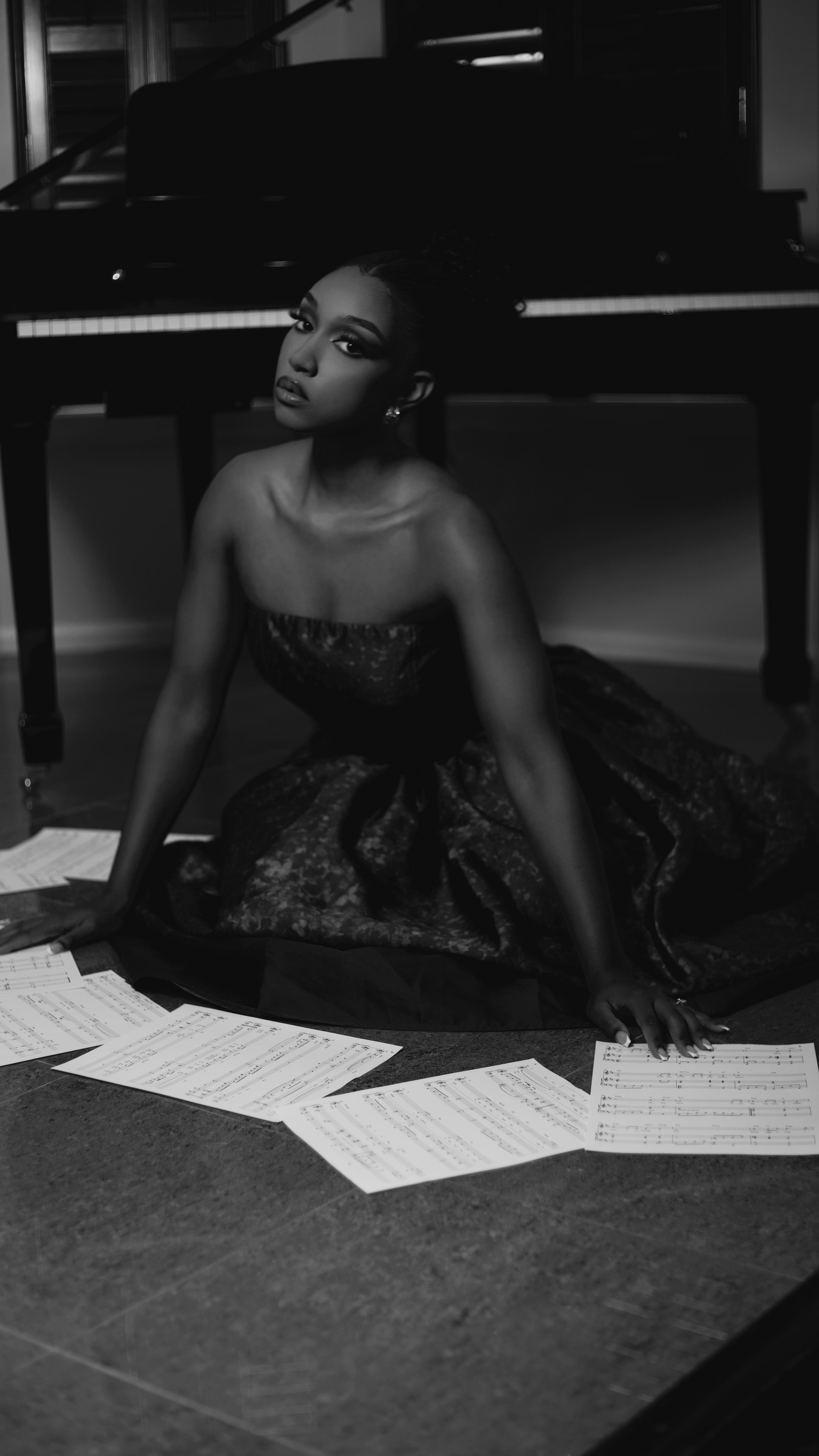 Sometimes I feel blue… so I wrote this song “Blue” about how this color represents me and my memories 🌀 #blue #chinarahill #newmusic #targetaudience