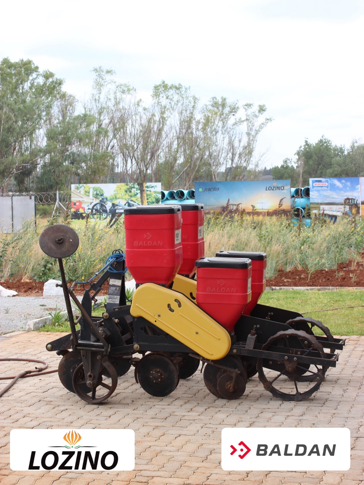 Our Baldan PLB Directa - robust, low-cost and aimed at family agriculture, it’s a quality and efficient line seeder for conventional planting🌱 🌱
For more information, get in touch through the link in our bio or come and visit us at ART farm in Pomona 🤝