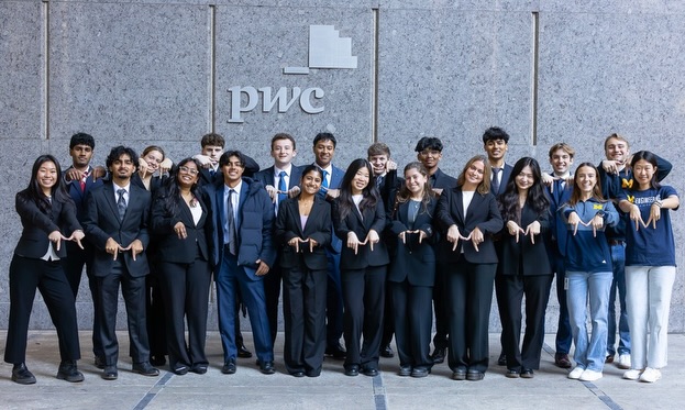 Highlights from Chicago! Thankful for the opportunities to connect with alumni at PwC, Insight2Profit, Keystone, and Accenture, and make unforgettable memories in the city 🏙️✨