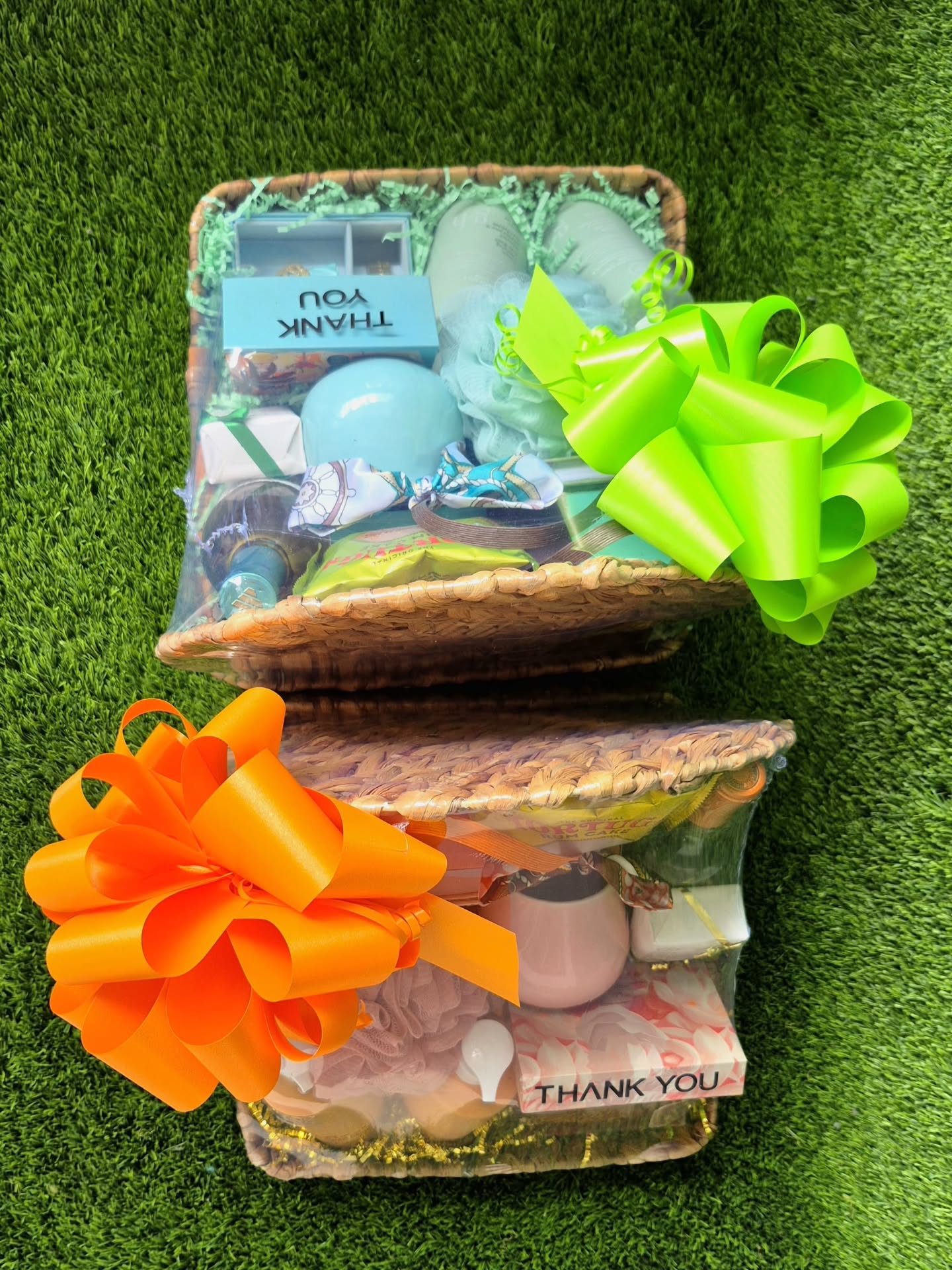 These two gifts are siblings but not twins🤣 so Get your siblings a gift today!
@nkwholesale The #1 spot for wines, champagne, large and small, alcoholic and non- alcoholic 94c Old Hope Road, Kingston.
Best prices guaranteed!
#christmasgiftsja #christmasgiftideas #customgiftsja #giftbasketsja #giftbasketsjamaica #giftsjamaica