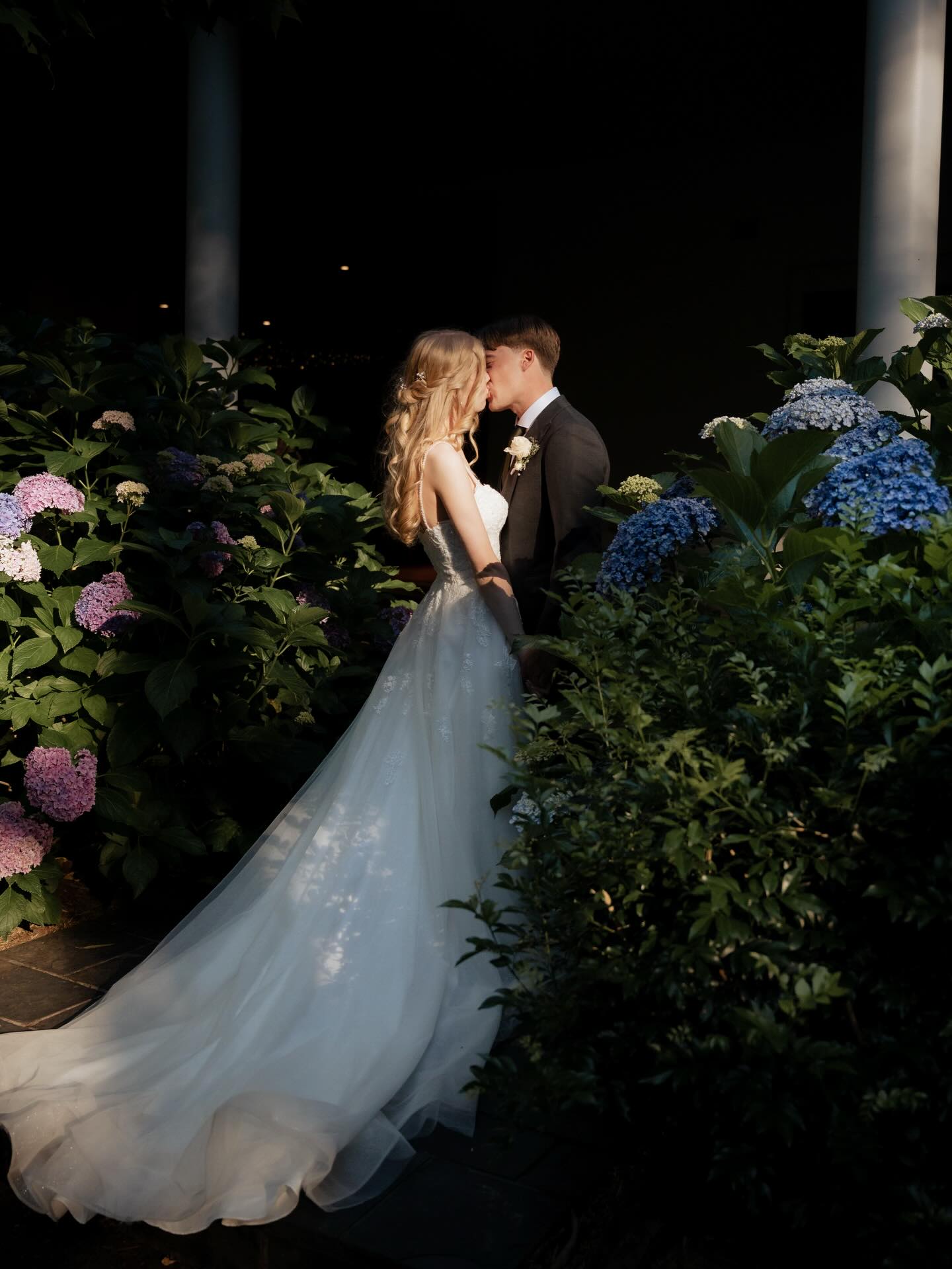 When first loves turns into forever love. Lydia & James ♡