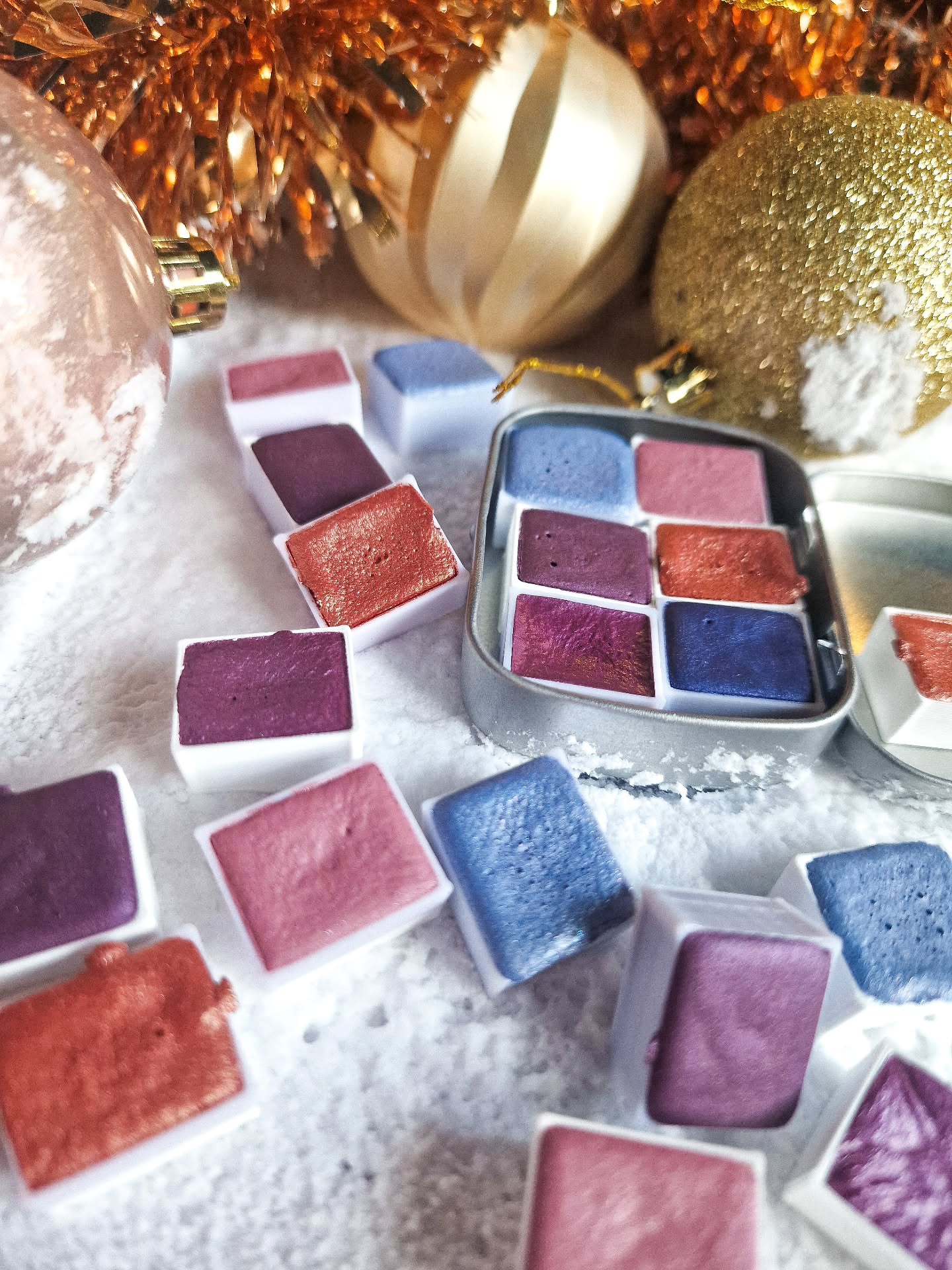 ✨SOYONS TOUS DES PETITS LUTINS !✨
La saison des lutins de Noël est officiellement ouverte !
Je suis en pleine chasse aux merveilles pour les idées cadeaux et comme le veux la tradition, on fait ça ensemble ! Je piocherai dans vos commentaires pour partager vos reco' jusqu'aux fêtes
Partagez-nous en commentaire :
vos meilleures trouvailles de Noël, vos boutiques d’artisanes préférées, vos créateurices coup de cœur
(n'hésitez pas à les taguer pour qu'on puisse aller voir en un clic) ET SI VOUS ÊTES CRÉATEURICES N'OUBLIEZ PAS DE PRÉSENTER VOTRE TRAVAIL !
Que ce soit pour gâter vos proches (ou vous-même, y'a pas de mal à se faire des cadeaux ! 👀), on se crée un répertoire plein de magie ici ✨
Merci d'avance pour vos meilleurs reco ❤️
#noel #cadeauxartisanaux #createursfrancais #faitmain #consommerlocal #ideescadeaux #artisanatfrancais #boutiquesindependantes #petitesentreprises #artisan #madeinfrance #lepigmentarium