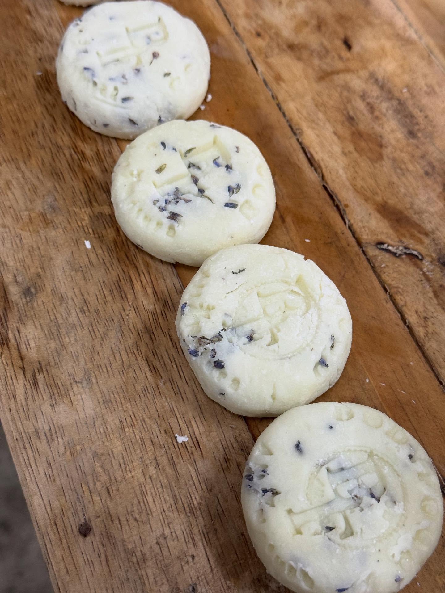 Have had many good feedback on our solid shampoo in signature blend, infact we have been enjoying it ourselves. It is handy it is economical- and there is no need for extra packaging , perfect for that eco conscious lifestyle.
We've run out and had to make a few pcs for a loyal client, and there is an excess of 2 pcs. These 2 pcs are yet available - let us know if you want them thru DM