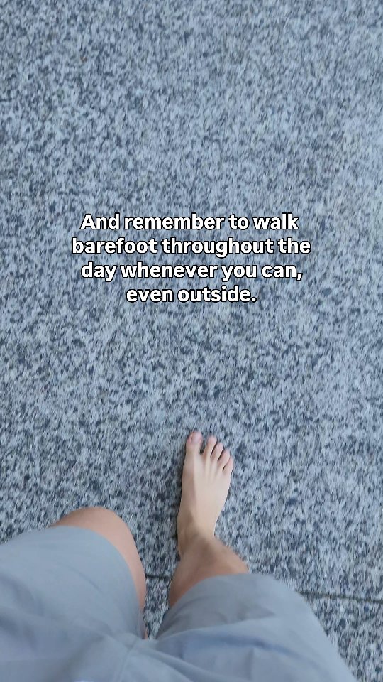 ☆ Did you know ☆
25% of all the bones in the body are in the . . .
👣 FEET 👣
Fun facts:
33 joints
26 bones
100 muscles/tendons/ligaments
. . . All in an average adult foot
You would walk around the planet, 4 times in your lifetime (based on the average person) 🌏
Running puts 4 times of your body weight on the feet 🏃♀️
👣👣👣
Shoes with too much cushioning, being too narrow, say things like "extra stability", and limit movement, actually causes your feet to become weak, painful and lead to bunions and feet deformities.
So make sure you use your feet to its fullest potential, as they were designed to move freely, and be strong.
Because a stronger base at your feet, gives a domino effect to your ankles, knees and hips to work all together functionally better.
Does your chiro address and give advice about foot health? 🦶
📞 8457 7961 | DM
📍 8/44 Hampden Ave Wahroonga NSW 2076
Tues & Thurs: 9:15am-5pm | Sat: 9:15am-1pm
📍90 Avoca Drive Kincumber 2251
Wed & Fri: 10am-5pm
0493 523 109
🌐 https://www.hampden-health.com/chiropractor
#chiro #chiropractorbrenton #feet #thefootcollective