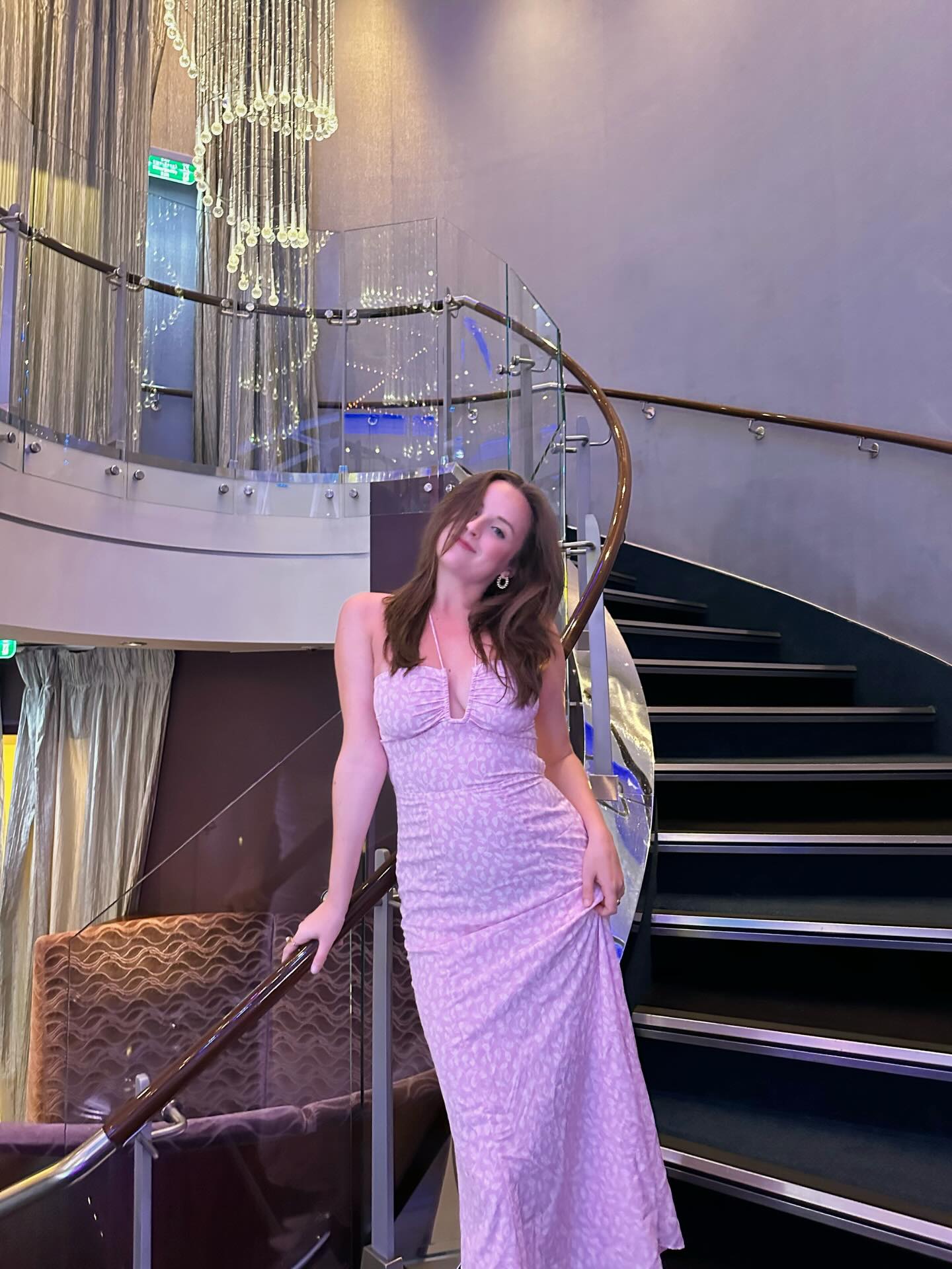 cabbing to rehearsal while daydreaming of the caribbean 💭👙💛