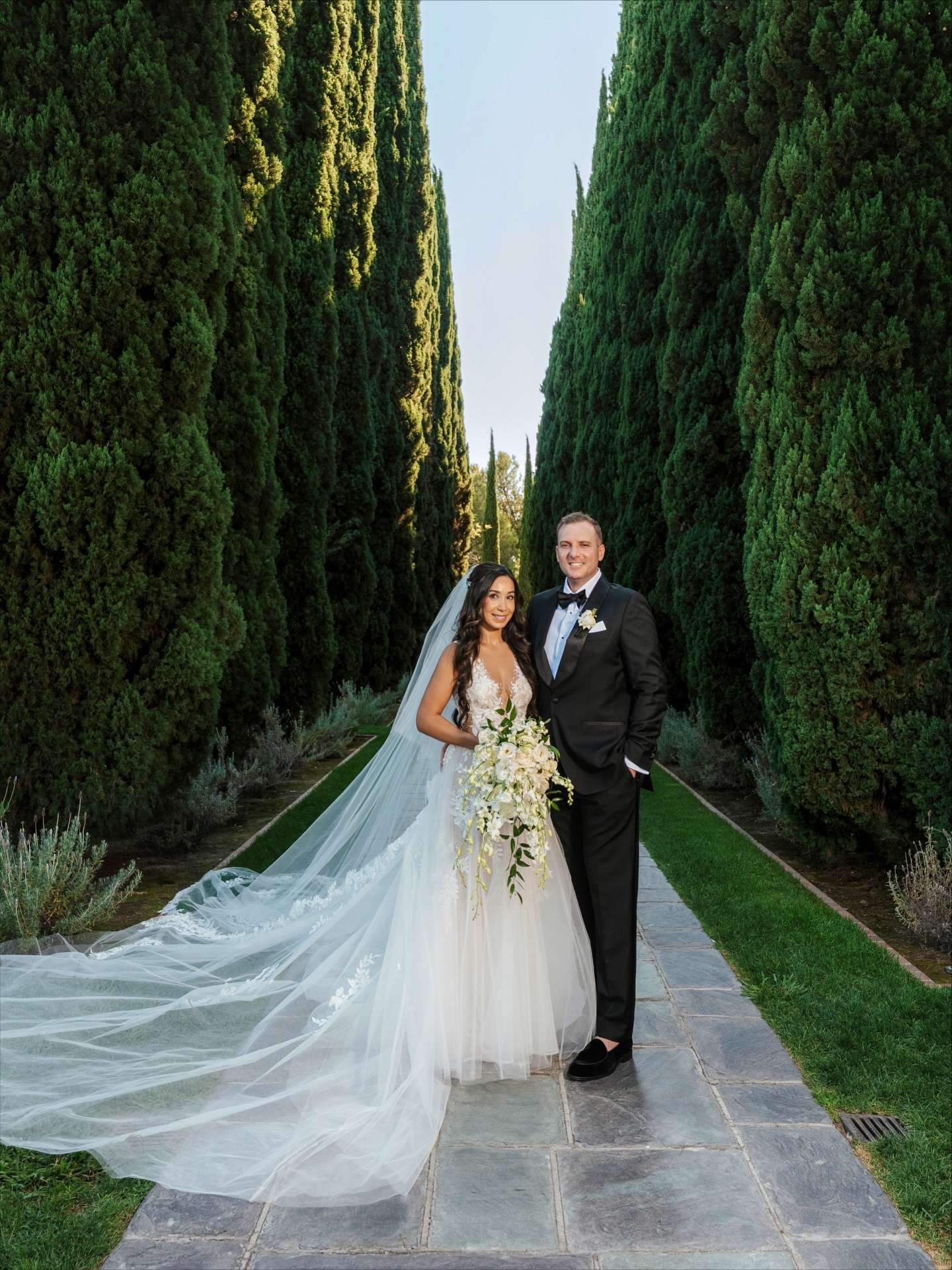 A love story with a fairytale ending at the timeless Greystone Mansion. 🕊️
@theidophotography
@adaywithdiva
@venuesandestates