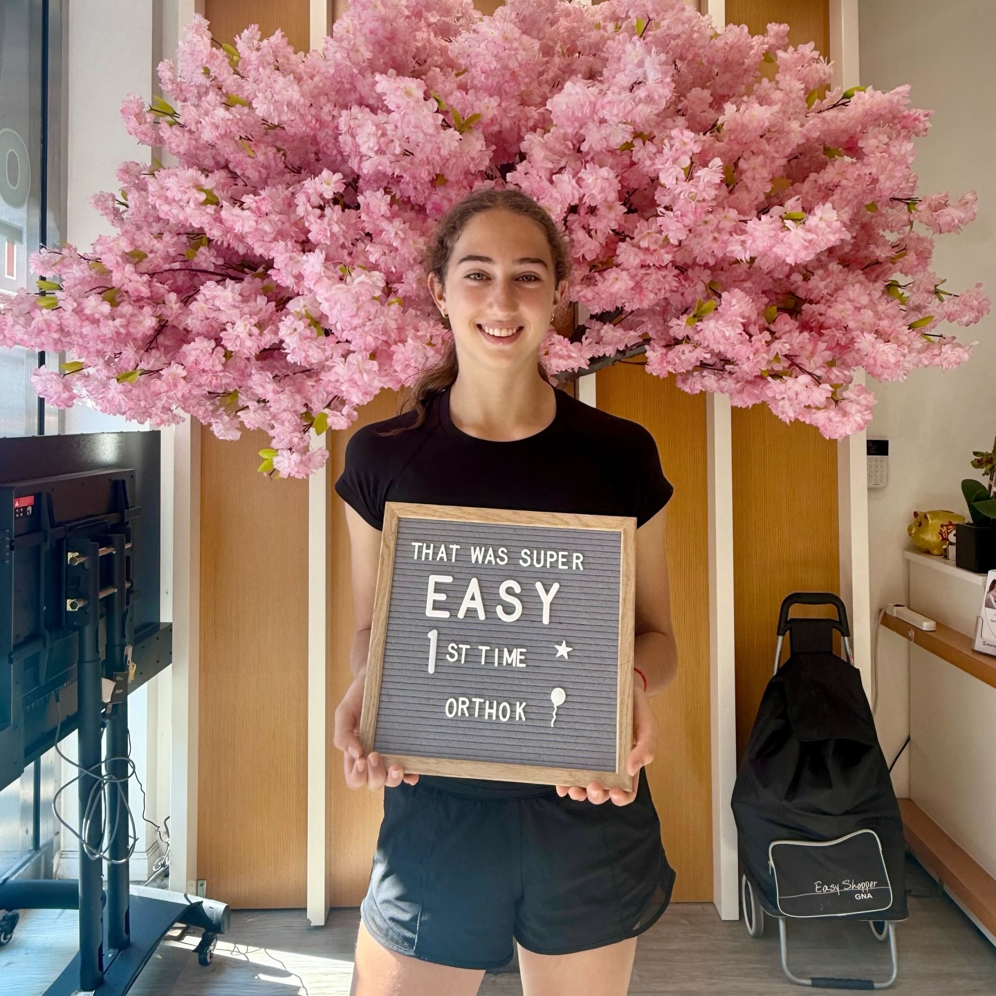 Ortho-K fitting day! 🌙👁️
These overnight lenses gently reshape your vision while you sleep.
Stop by Eye D today to get started! #orthok #orthoknyc #brooklyn