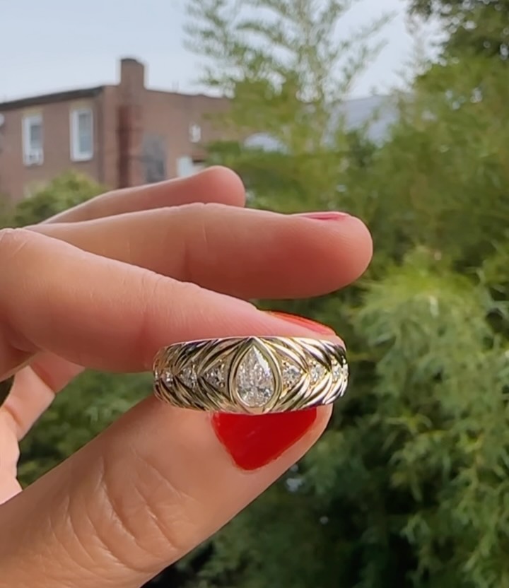 There’s many ways to do anything - and this is especially true in love and art. So many ways to riff with one another and express your style, your view, your love. ❤️ I’m the lucky one that gets to help you figure out how to bring into existence a fine metal piece that represents that journey you’re on together. I was referred to these beauties by an old friend, artist and neighbor. Working with him to make this engagement ring with diamonds from his Mom’s ring. Using these beautiful sparklers, we came up with a piece that felt like him with the plants and flowers he works with daily - a nod to the life they are growing together, framing the diamond set to always sparkle through it all. 🌿🌷