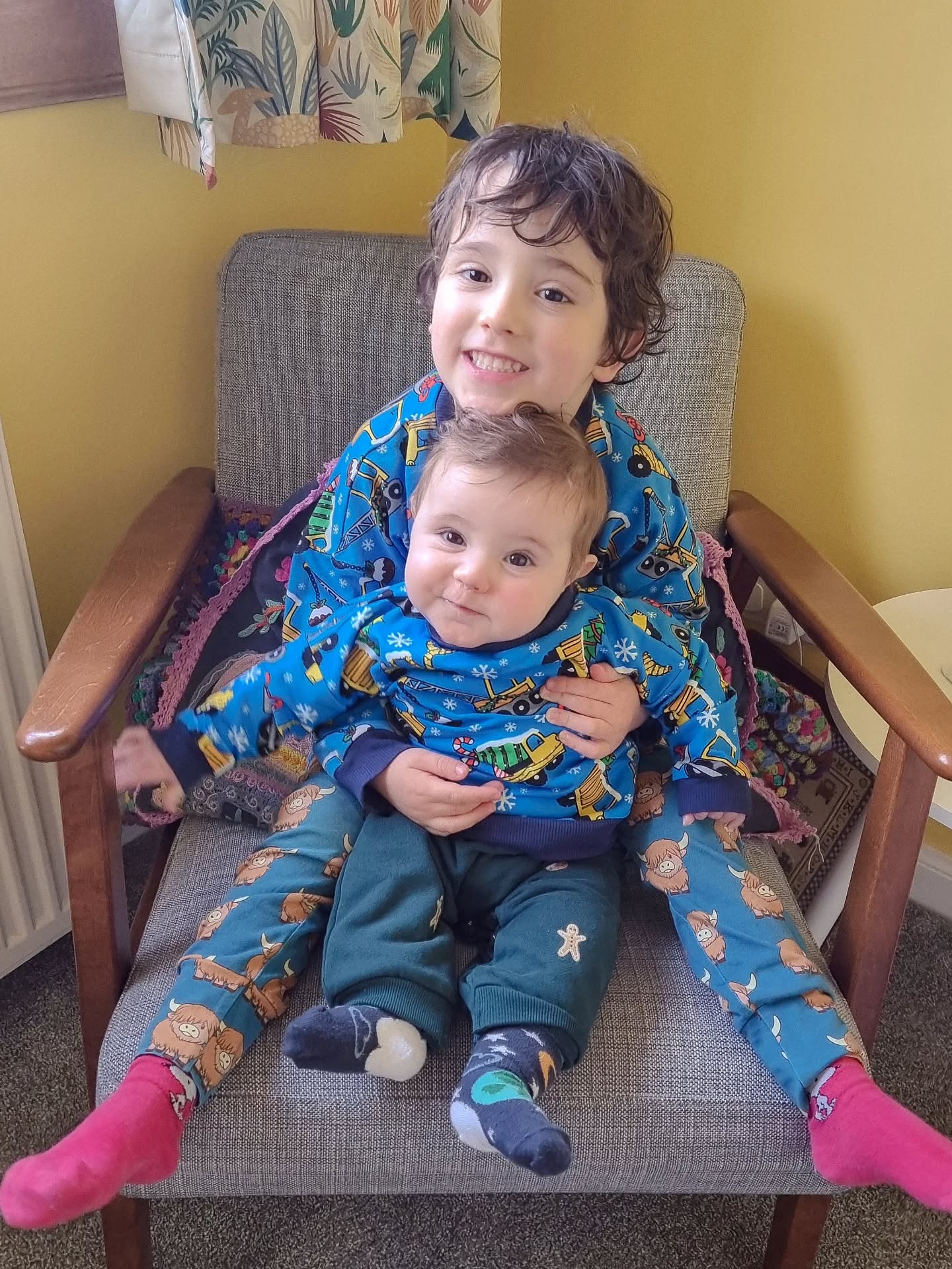 Merry Christmas everybody! I hope you all have lots of fun and love with your families and friends .
It's been a quiet year on the business front for us, but a busy one welcoming baby Patrick to the world. He and Cameron are just the best of friends and I'm so excited for our first Christmas as a family of four
You might have noticed that I haven't relaunched the website yet, despite saying that I'd do so in December. This is just because I worked really hard getting to my two December markets, and felt quite burnt out afterwards. This working with two kids thing is no joke! So I decided to take some more time to really enjoy family and Christmas. I'll be back bright eyed and bushy tailed in January!
#edinburghsmallbusinesses #handmadeforkids #scottishsmallbusiness #scottishmums