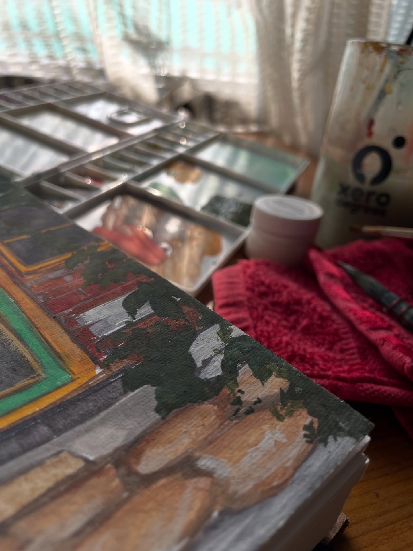 How I like to brew my mornings with the winter sunshine. ☀️🌈💛
#wintersunshine #morningsun☀️ #artistmorningpages