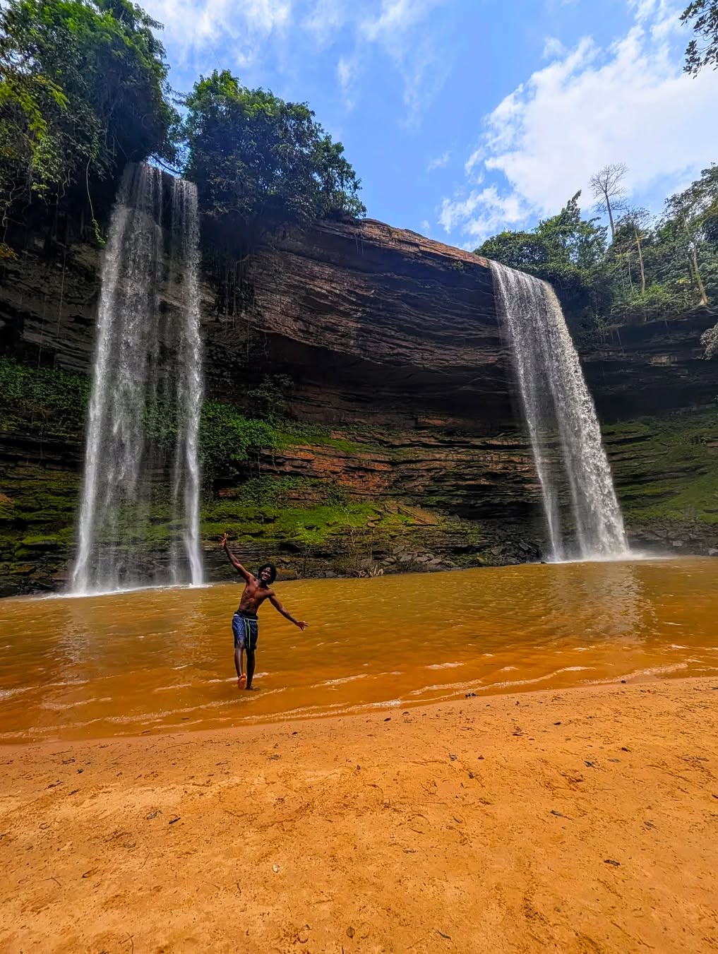 Boti Falls: A seasonal water fall in Ghana. Located about 30 minutes drive from Koforidua or two hours from Accra, you will experience this stunning waterfalls.
Photo credit: Alice
#Ghana #Waterfalls #Botifalls #Botiwaterfalls #yummy #Instagram #Travel