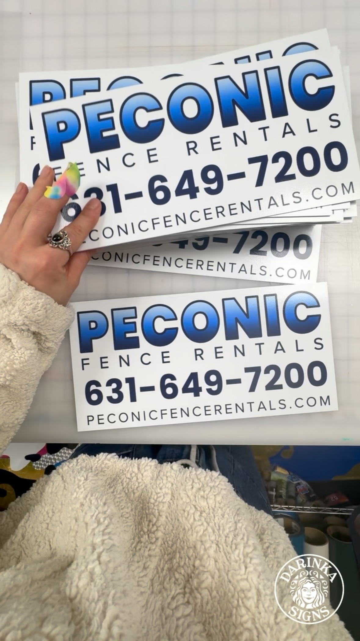 64 custom 6”x12” signs for Peconic Fence Rentals — counted, packed, and ready to go.
Their gradient logo looks so clean in print ✨
#DarinkaSigns #CustomSigns #FenceSigns #PeconicFenceRentals #LocalBusinessNY #HamptonsBusiness #SignPrinting #SmallBusinessSupport #BrandingDesign #GradientLogo #MadeOnLongIsland