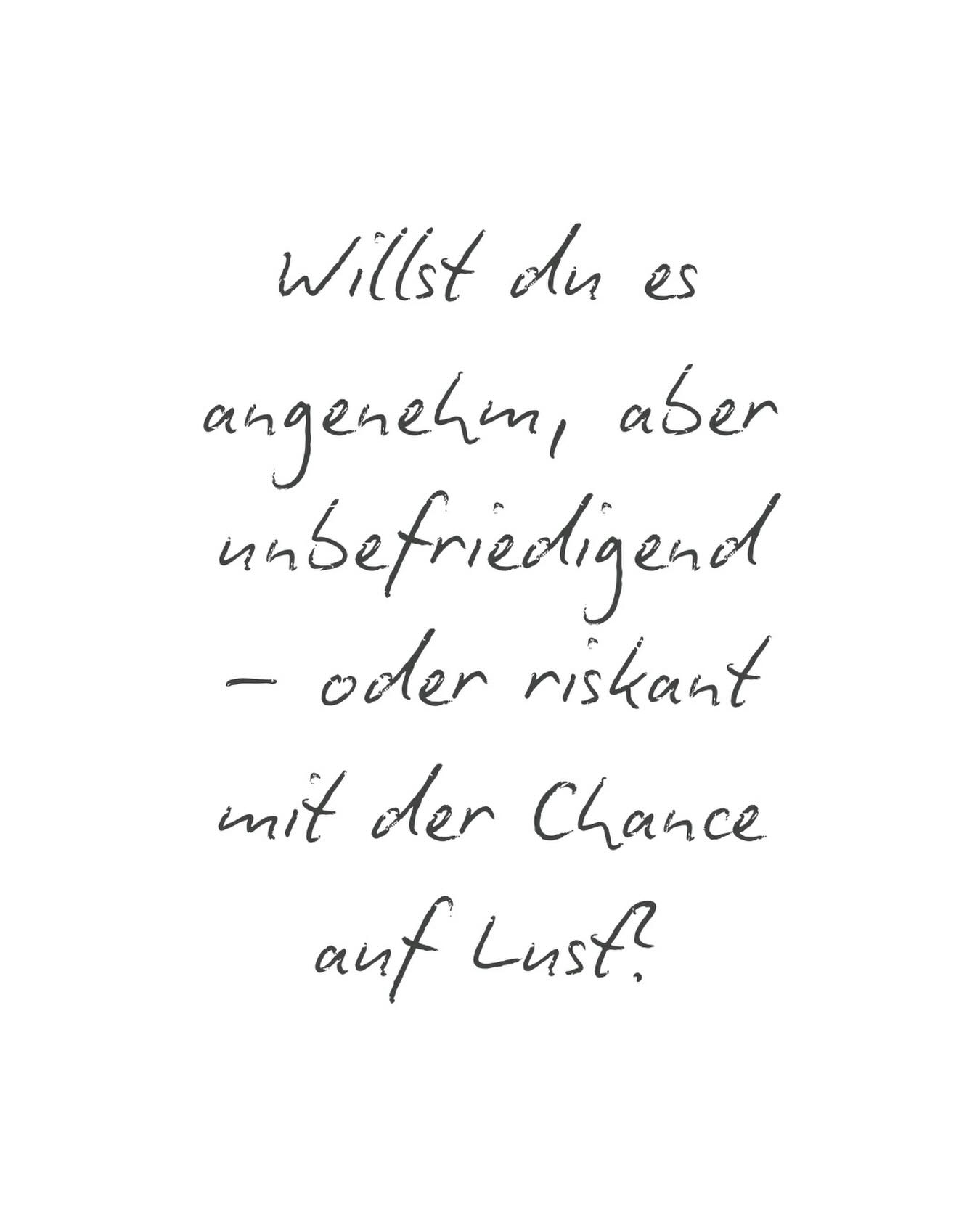 Die unbequeme Wahl lautet: Lasse ich die Dinge so, wie sie sind – routiniert und nett –, oder wage ich mich in unsicheres Terrain, das mir Angst macht, aber die Möglichkeit birgt zu wachsen, mich lebendig zu fühlen und meine eigenen Wünsche ernst zu nehmen?
#Entscheidung #Mut #Veränderung #Wachstum #Selbstfindung #Lebendigkeit #Selbstvertrauen #Neuanfang #InnereStärke #PersönlicheEntwicklung