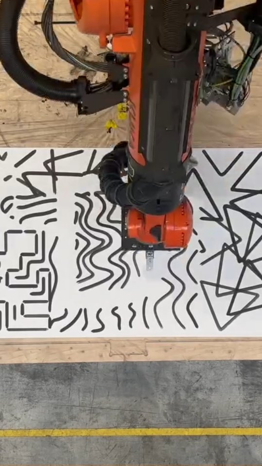 Our “Robotic Brushstrokes” workshop was a 2-day deep dive into robotic painting:
Students sketched curves in Rhino & Grasshopper, then watched our 6-axis robot turn those lines into layered brushstrokes on paper 🖌️🤖✨
#roboticpainting #grasshopper #rhino3d #architecturestudents #robotics digitalfabrication computationaldesign