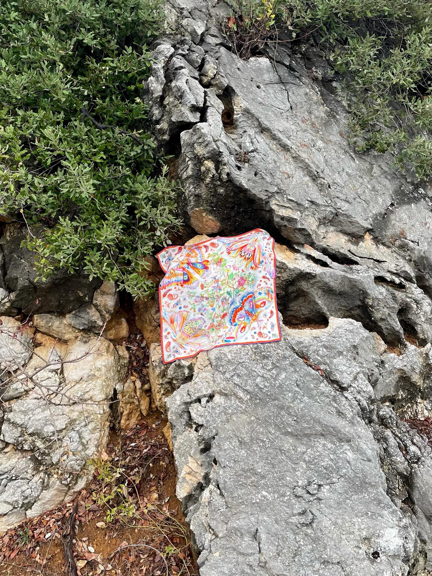 Le Sud brut. 800 millions de petits colis sont arrivés de Chine cette année. A leurs côtés, il y a maintenant 300 petits colis des Cévennes pour Noël.