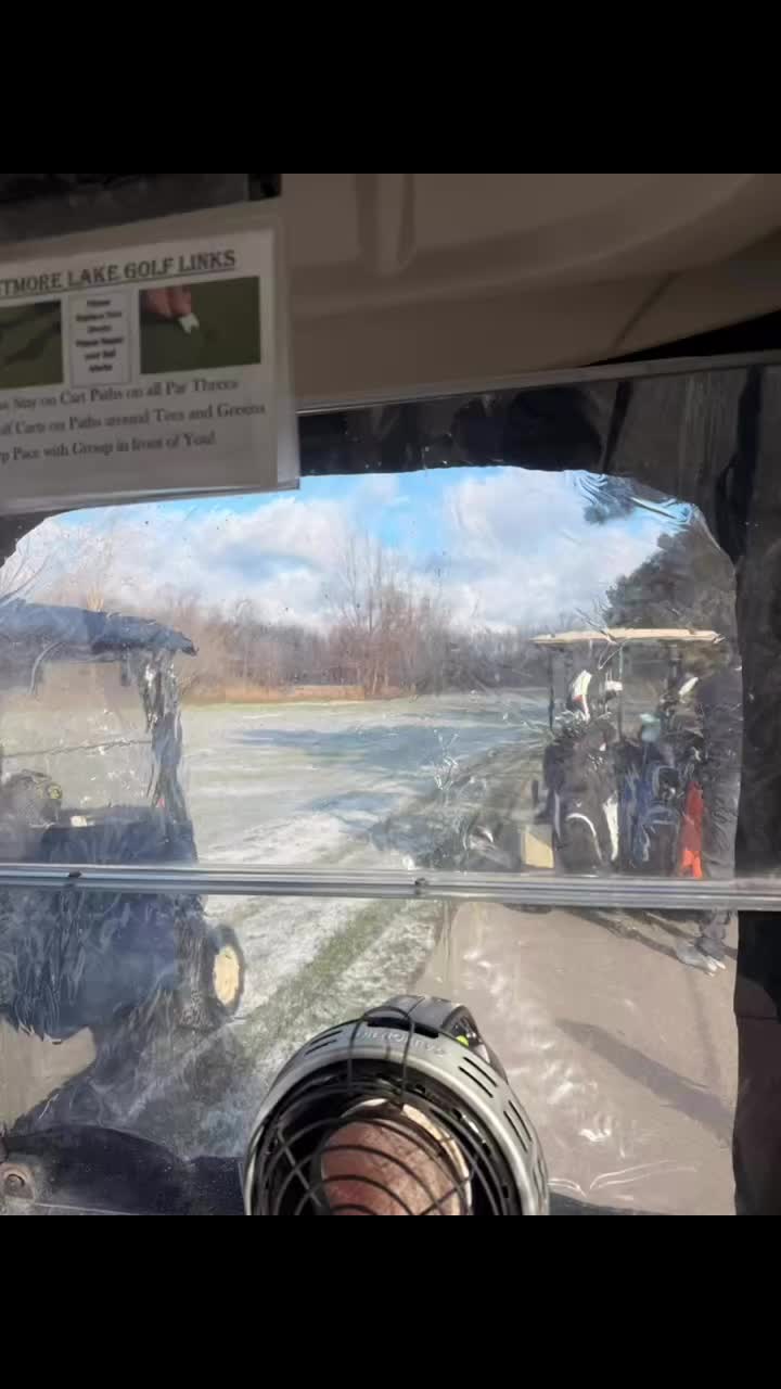 We play when the sun doth rise and the grass doth snow….
#golf #golflife #cold #snow #golflifestlye #swing #green #golfing