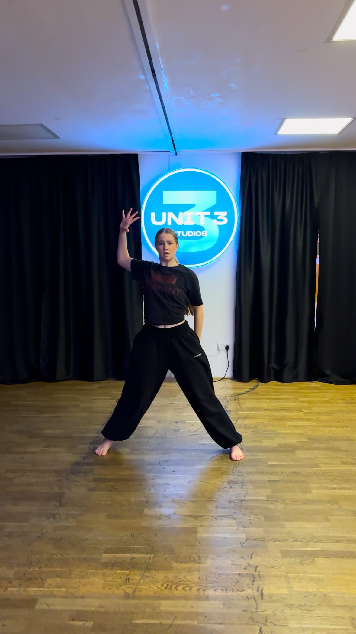 Such beautiful work from Emily in contemporary with @chrissyappiahh 🥹 Interested in joining #TeamSpirit now? DM us for more information about our free trial days 💛
•
•
#spiritydc #dance #training #londondance #TeamSpirit #danceteam #dancecompany #dancecompetition #competitivedance
#lovedance #london #jazz #lyrical #commerical