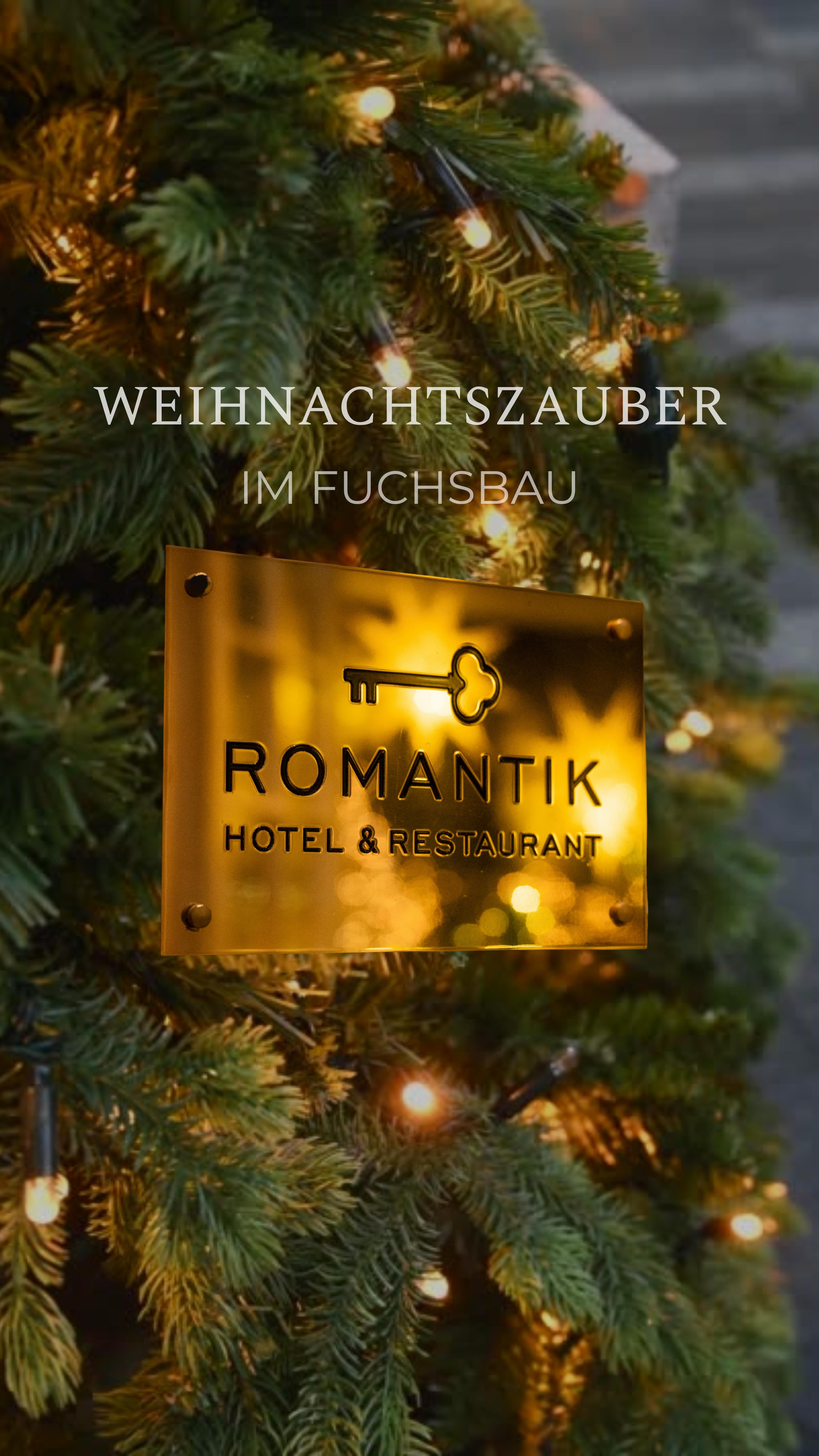 Eine besondere Auszeit an der Ostsee✨
Ich habe ein paar unvergessliche Tage im wunderschönen @fuchsbau_romantikhotel verbracht. Ein Ort voller Wärme und Wohlgefühl, an dem jeder Moment zählt. Dieses Romantikhotel an der Ostsee ist eine absolute Empfehlung, wenn ihr euch nach echter Entspannung sehnt.
Vom herzlichen Team über das liebevoll gestaltete Ambiente bis hin zum erstklassigen Service wirkt hier alles stimmig und aufeinander abgestimmt. Das Setting hat eine Magie, die ihresgleichen sucht und die euch sofort ankommen lässt.
Falls ihr noch auf der Suche nach einer Traumlocation mit besonderem Flair seid, dann ist dieses Hotel an der Ostsee ein echtes Muss. Ein Ort, an dem man die Zeit vergisst und sich einfach fallen lassen kann.
#timmendorferstrand #hochzeitsfotograftimmendorferstrand #hochzeitsfotografostsee #romantikhotelfuchsbau #ostseehochzeit #authentischehochzeitsfotografie #weddingglam #fineartweddingphotography #auszeitammeer #traumlocation