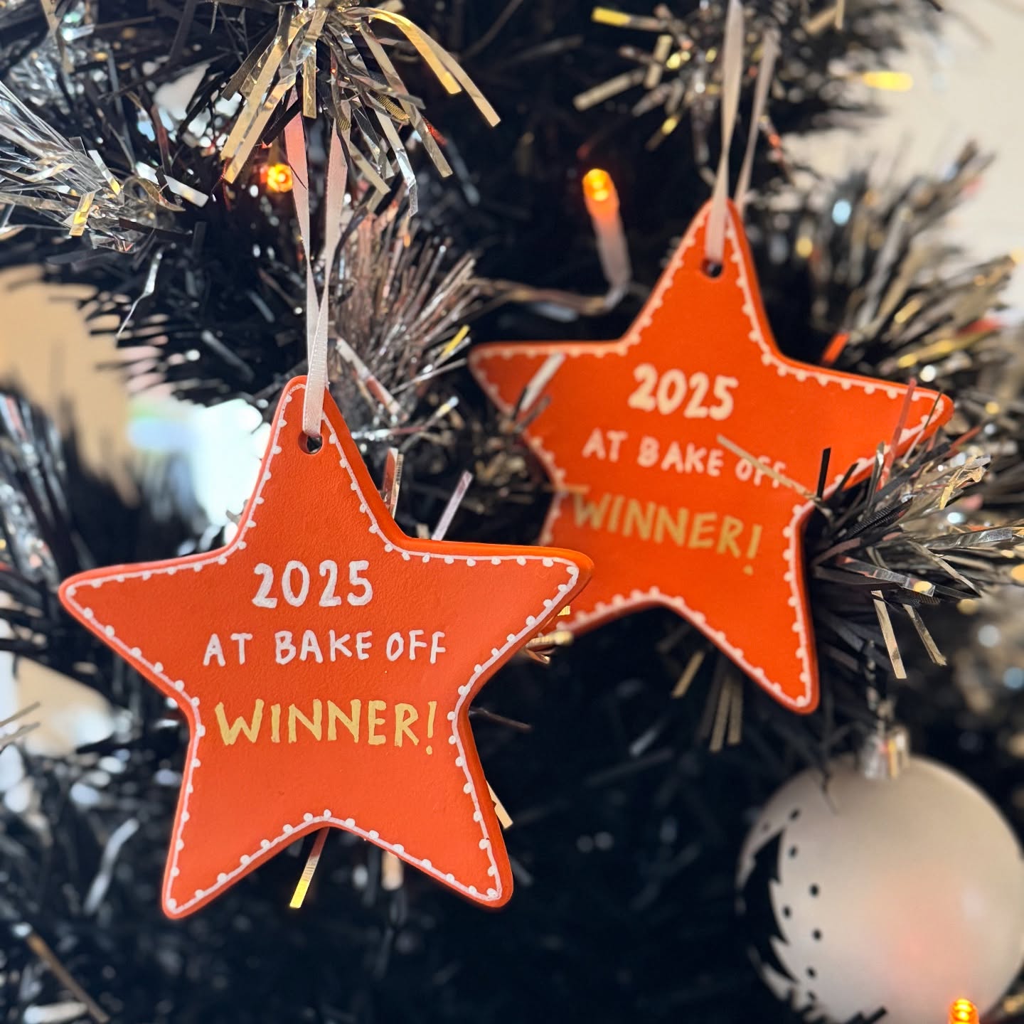 It’s been a busy 12 months at AT Architects, but we still found time for the annual BAKE OFF! 🍰
The contenders this year were:
Elisa’s Fish or Cheese Spanish Empanadas 🐟
Polly’s Sticky Toffee Cake 😋
Chloe’s Chocolate Vegan Cookies 🍪
Rob’s Christmas Flapjacks 🎄
Becky’s Guinness Cupcakes 🍫
Christian’s Christmas Loaf 🎅🏼
Ed’s Savoury Vegan Scones 🧀
And this year we had two winners 🤩 …
Chloe and Ed!
They win pride.. and new decoration for the tree 🧡⭐️
#atbakeoff2025 #bakeoff #cakes