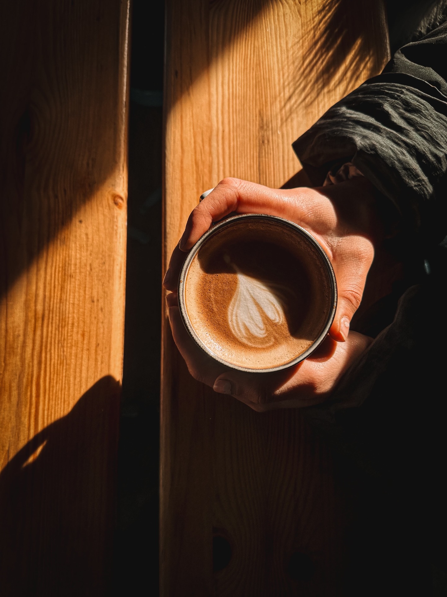 THE CLUBHOUSE: Snow, ice, torrential down pours, high winds- enough reason for us to now cosy up inside our clubhouse for the last two weekends of our 2025 service. Same awesome menu and drinks available, just turn right instead of left on the patio. We’d love to see you before the 30th!
.
2026 Hint 👀 we hope something new that’ll be coming next season will combat all our weather worries!