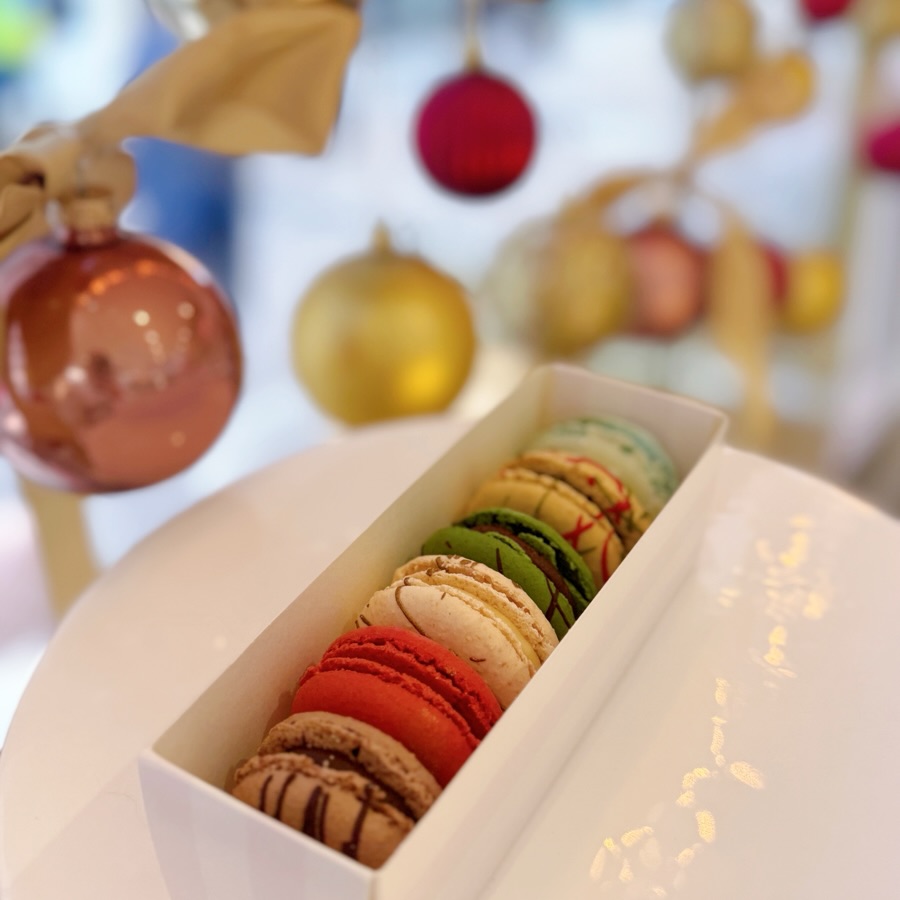 🎉 Sweeten your holidays with our festive macarons! 🎄✨
Flavours Available:
🎅🏻 After Eight
🎅🏻 Christmas Pudding
🎅🏻 Baileys
🎅🏻Cranberry & Orange
🎅🏻Coconut White Chocolate
🎅🏻Hazelnut Praline
A perfect treat or little gift 🎁 💫