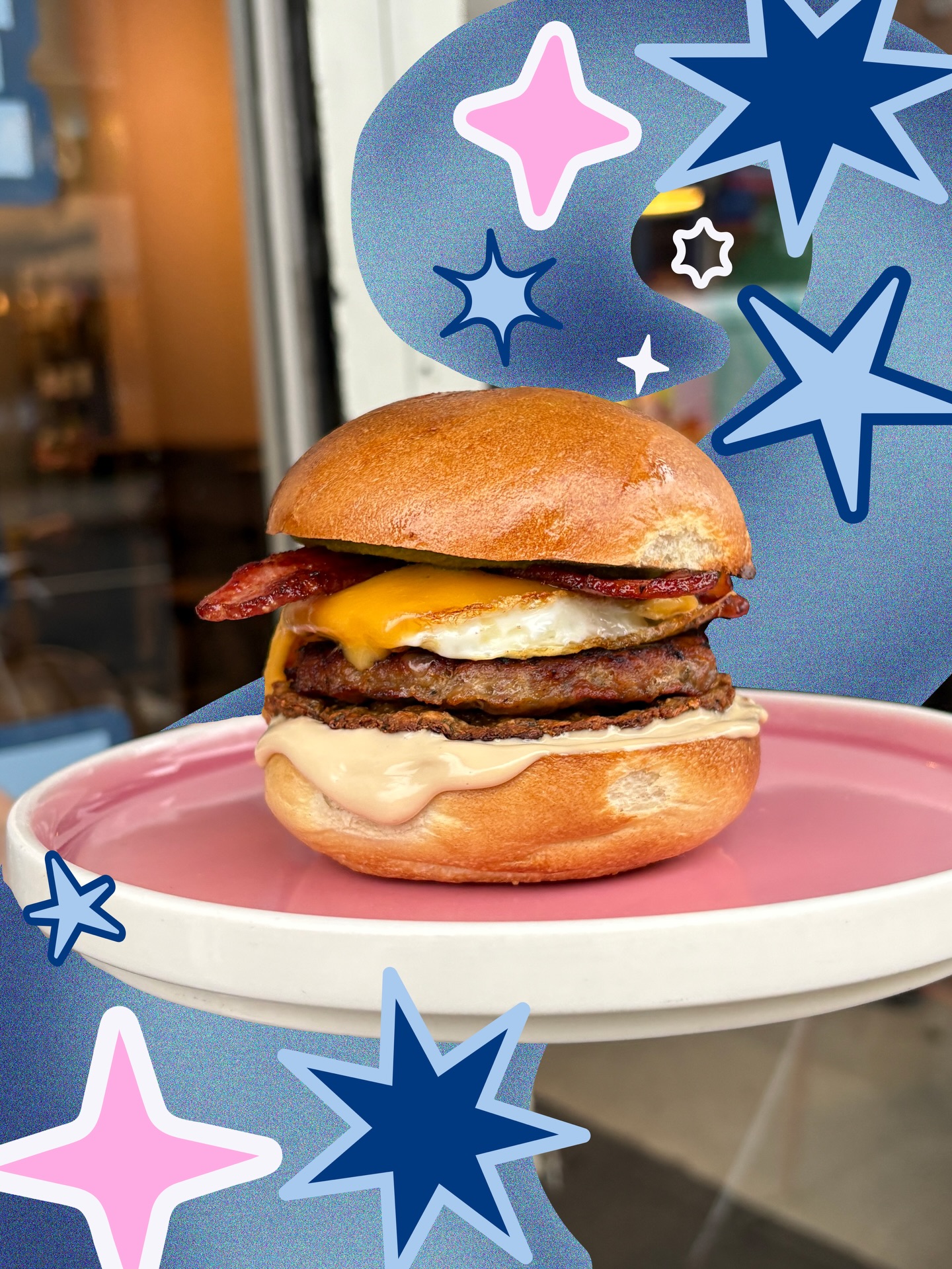 THE OSCAR’S SLEIGH ❤️✨🎅 we gave the Oscar’s Way bagel a makeover for the Christmas season! Pigs in blankets, stuffing patty, fried egg, american cheese, gravy mayo, and hot sauce.
& if you like that, there’s loads more festive bits coming your way so Merry Christmas ya filthy animals x