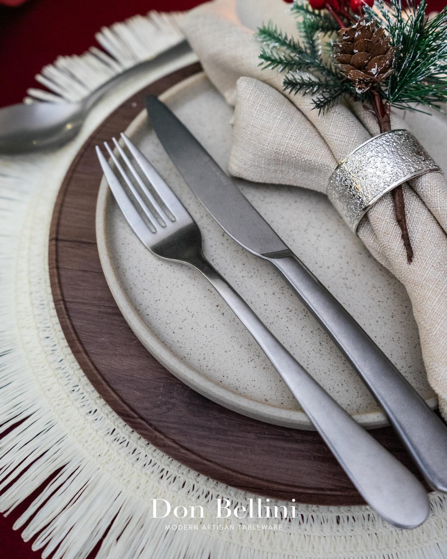 The holiday season is upon us! 🎄Are you ready to set your scene? Transform your table into a festive wonderland with Don Bellini. Beautiful plates, stunning cutlery—everything you need for a memorable celebration🍴
Shop Now! Browse our collections at shop.donbellini.com. Free HK Shipping for Orders Over 400HKD.
#porcelain #christmas #tableware #tablesetting #plates #shoponline #donbellini #cutlery #goldcutlery #silvercutlery