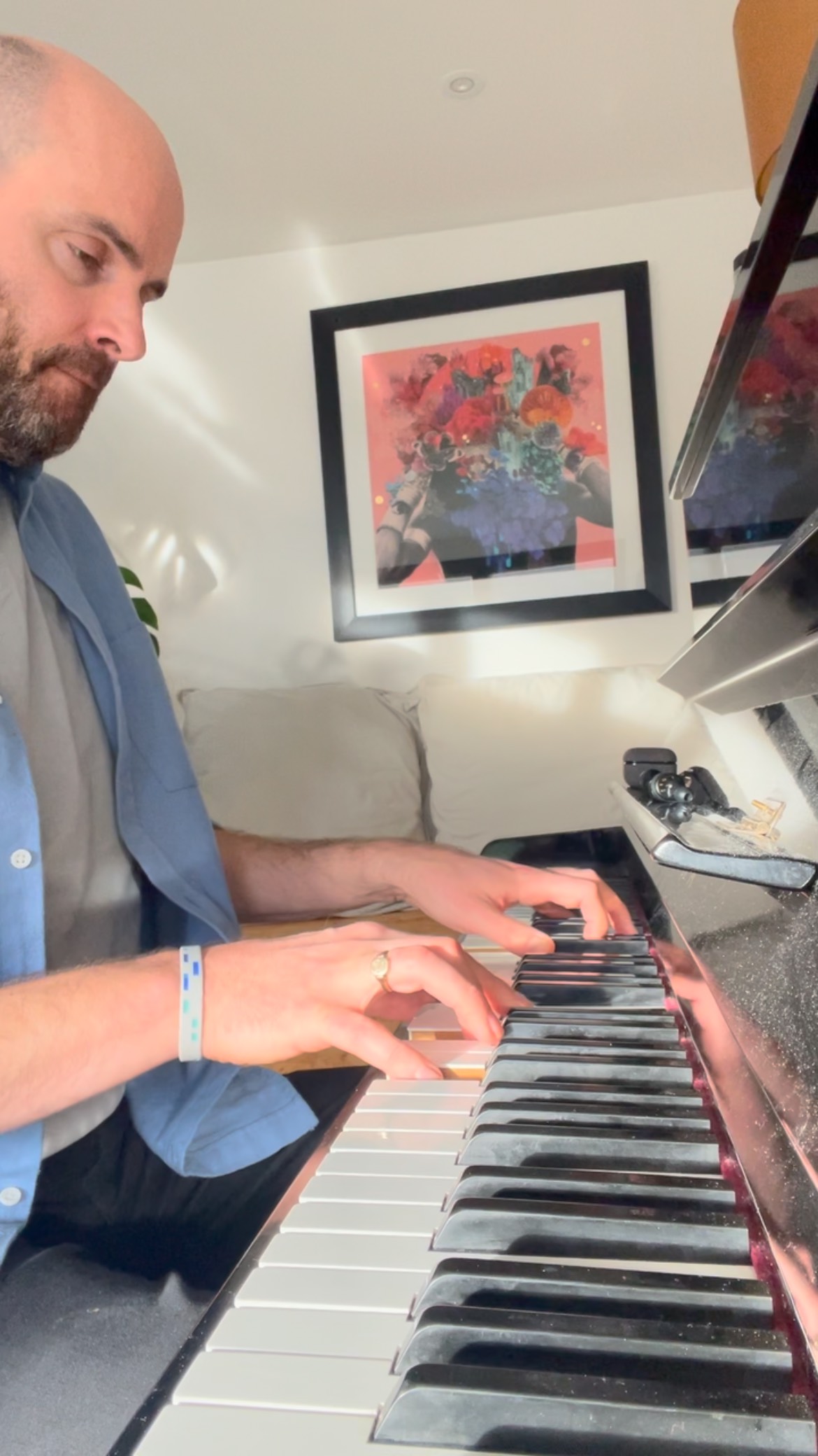 Some Pogues and some Paul to say thanks to all of the couples who booked me or one of our @talldogmusic acts for their wedding this year. Wishing everyone a merry Christmas and we look forward to partying with all of our 2026 bookings next year! #christmas #wonderfulchristmastime #fairytaleofnewyork