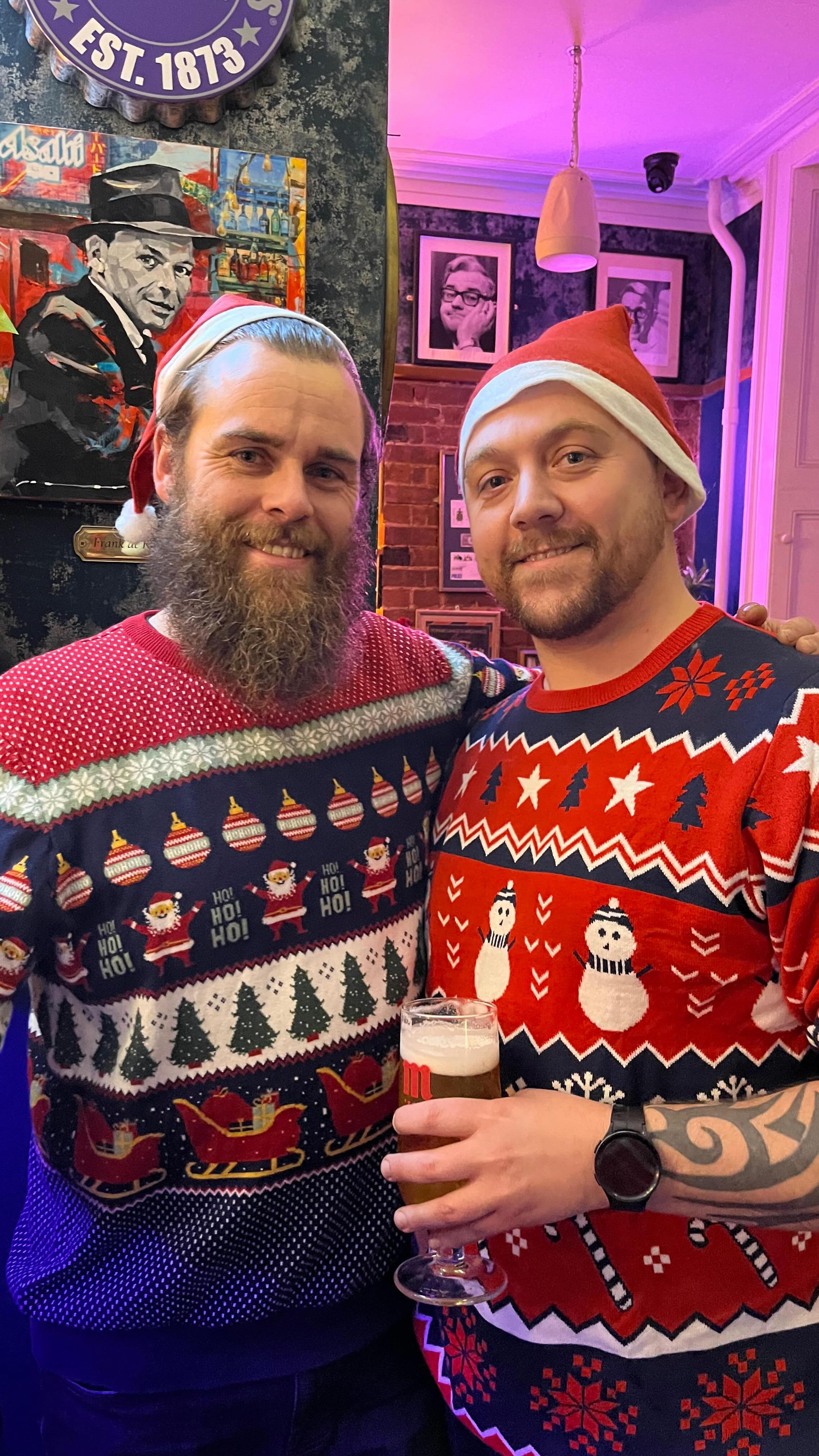 The Ronnies crowd have been TOTALLY rockin' Christmas this weekend 🎄🎅🏻🎶 Christmas parties-a-go-go!! Just one more weekend before the Big Day so make sure you're at Ronnies next week- so much live music and festive celebrations! to come! You won't want to miss it! #followus #ronniescrowd