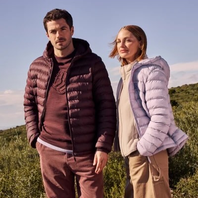 With the weather getting colder we had plenty of outerwear to keep you warm
.
.
#autumn #winter #cold #weather #clothing #vest #clothing #printers #decorators #silkscreen #screenprinting #ink #colour #print #embroidery #directtofilm #directtogarment #product #garment #tshirt #hoodies #screenprintinglife #vinyl