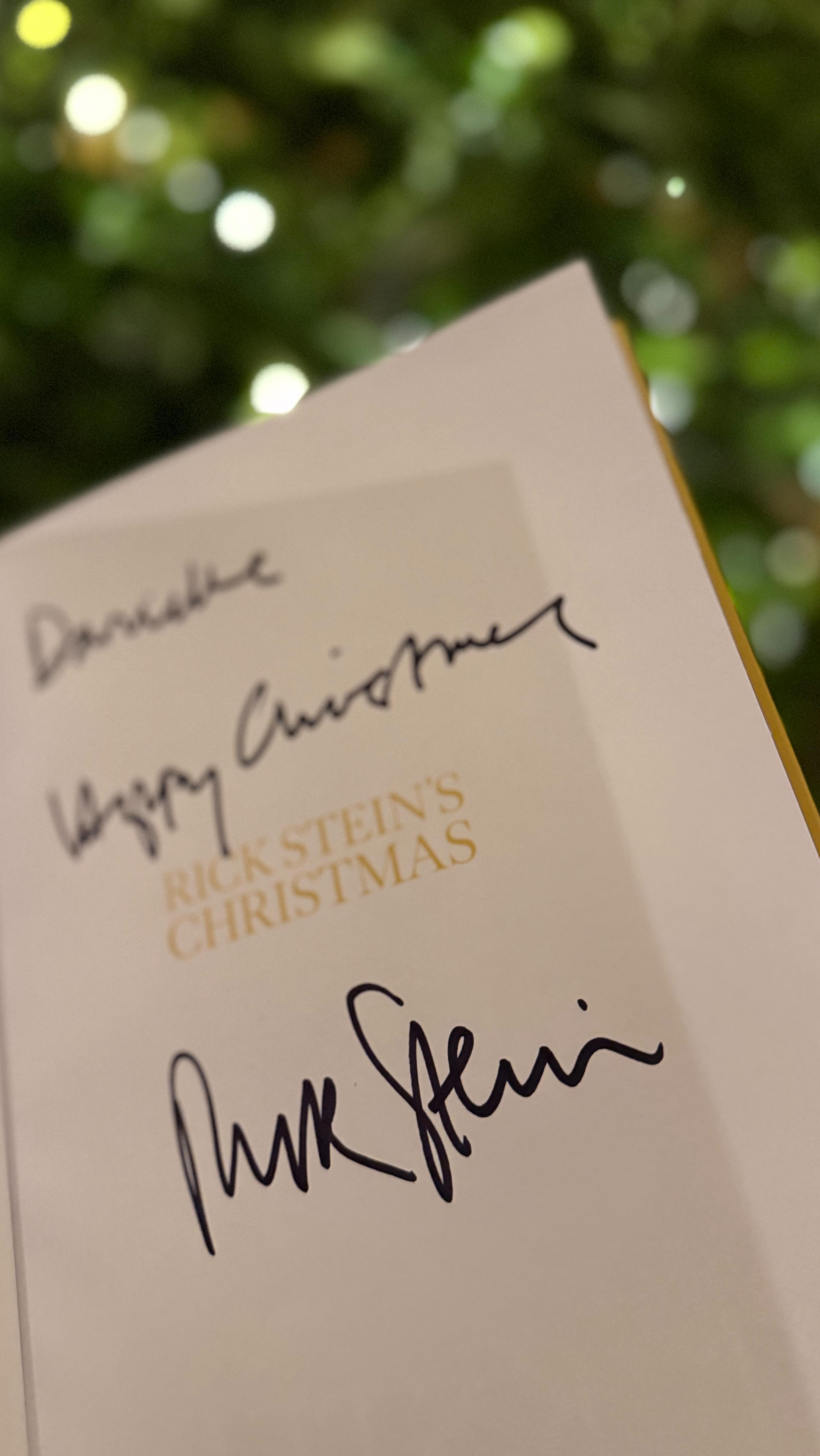 December is full of busy and festive fun, must remember to slow down and enjoy the moments that make it beautiful and special #interiordesigner #oxfordshirelife #festiveseason