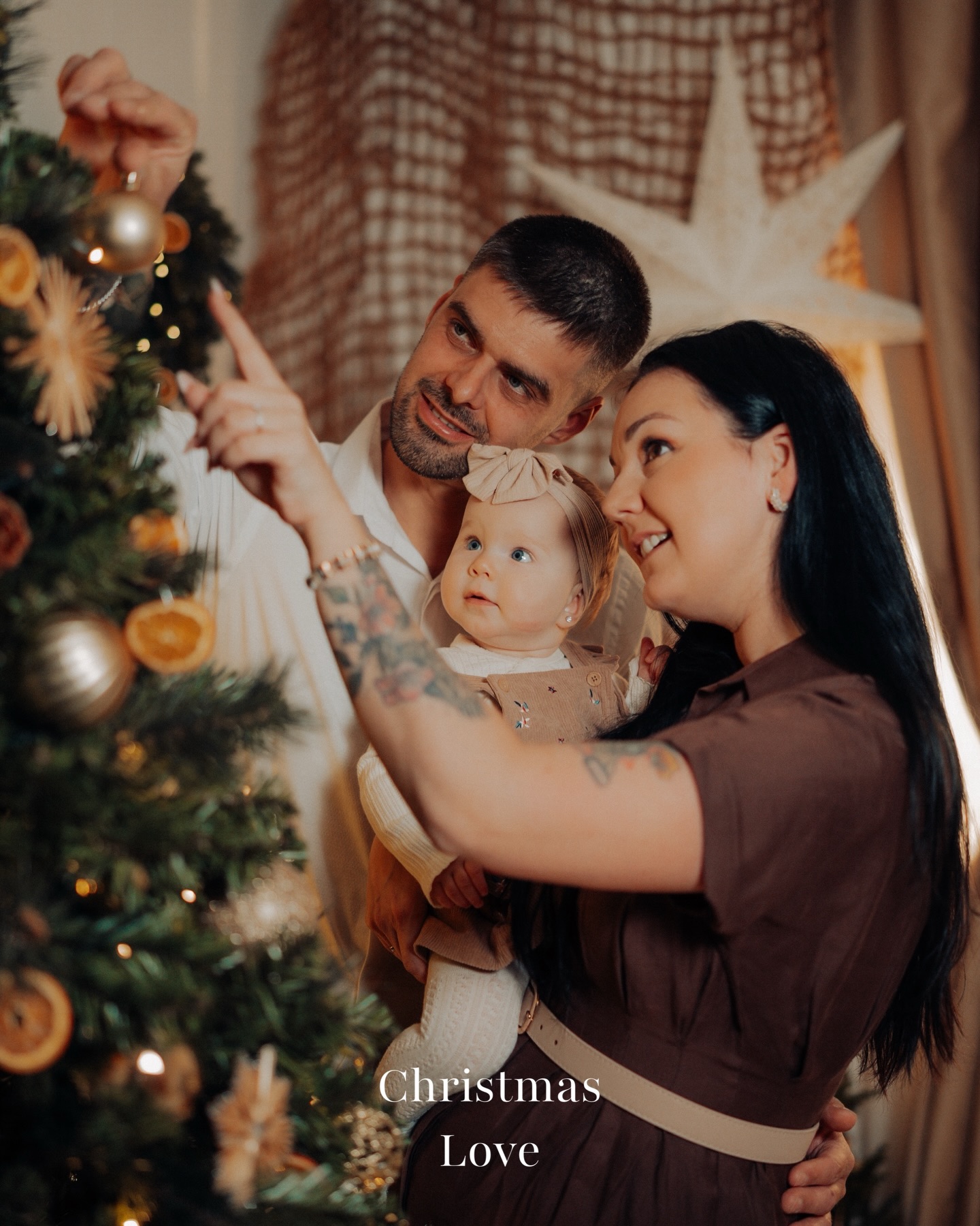 Karácsonyi fotózás
#christmas #christmastree #merrychristmas #christmasdecor #xmas christmastime love winter christmasmiracle cooking christmasgifts santa holidays holiday christmasdecorations gift christmasiscoming december family smallbusiness navidad art santaclaus instagood gifts giftideas noel photography christmaslights christmasphotoshoot