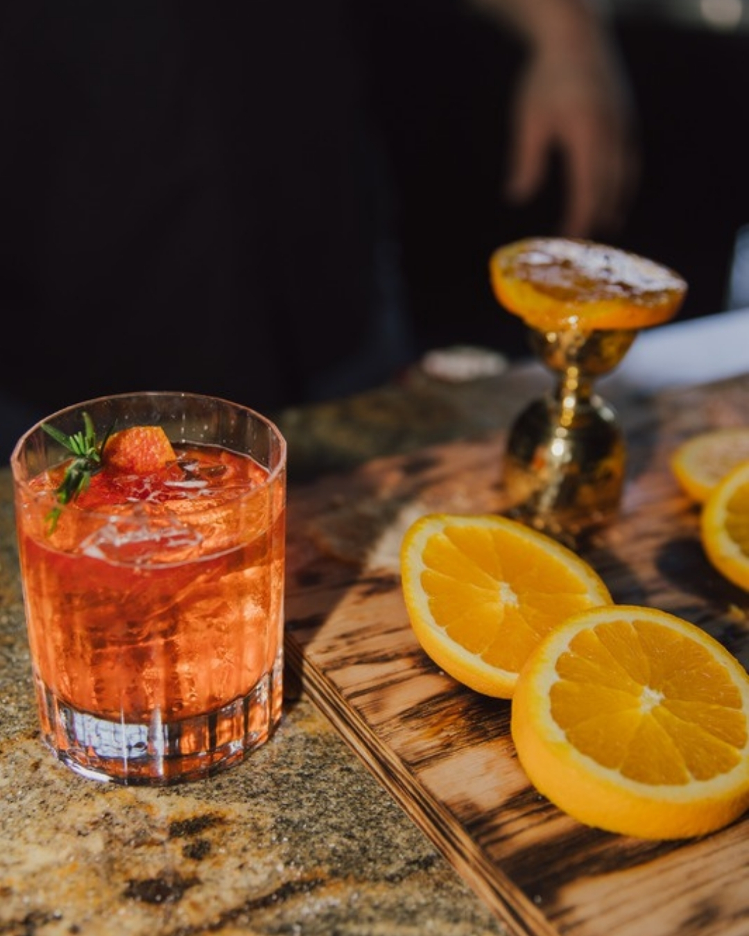 A cocktail shouldn’t just taste good — it should be an experience, an adventure served in a glass.
Photographer: @ellyseperkinphotography
#WinstonsBarService #MichiganBarService #DrinkLocalMichigan #WinstonsDrinks #SaugatuckCheers