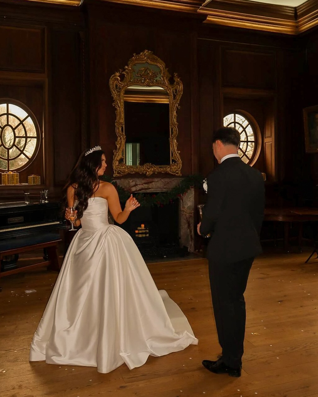 đ¤Real Amore Bride Momentđ¤
Huge congratulations to our girl Isabel who has just celebrated her perfect Wedding Day!đĽ
Isabel looked an absolute vision in @penlivbridal Coco gown at the stunning @bradbournehouse to the love of her life Luke, in a ceremony that was breathtakingly beautiful and just the right amount of festiveâ¨
Wishing love and joy to this beautiful couple on their new journey!đ¤
Dress: @penlivbridal at @amore.brides
Venue: @bradbournehouse
Alterations: @theweddingdresssurgeon @nicolaleverington
#wedding#weddings#weddingdress#weddingdresses#bride#brides#bridal#bridalgown#bridalgowns#bridalboutique#bridetobe#weddingplanning#sayyestothedress#isaidyestothedress#isaidyes#kentbride#kentbridal#kentbrides#canterbury#canterburykent