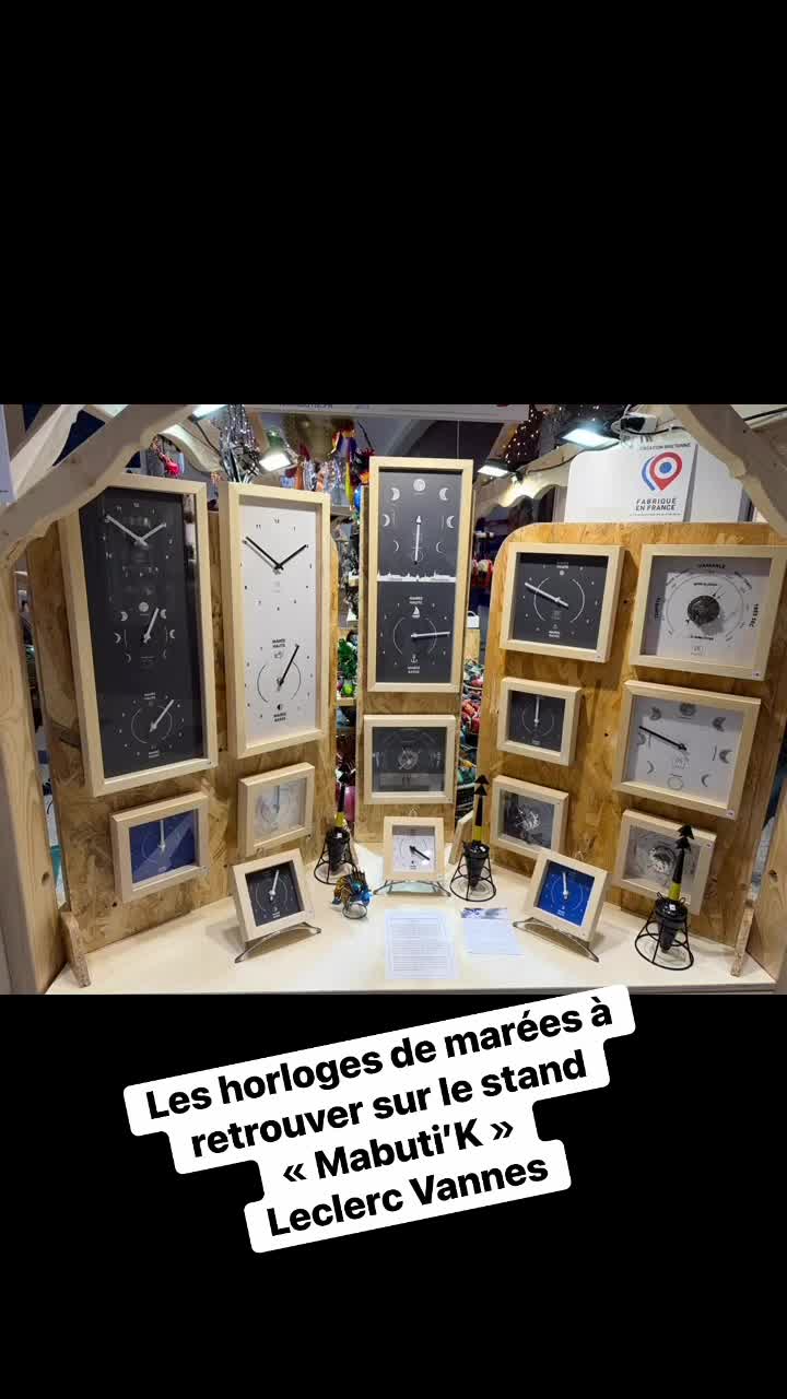 Pour connaître les heures de marées, la tendances météo une idée cadeau fabriquée à St-Malo. À retrouver sur notre stand dans la galerie du Leclerc de Vannes, jusqu’au 30 décembre. #leclercvannes #mabutik #horlogedesmarées #marchedenoel #morbihan #barometre #creationfrancaise