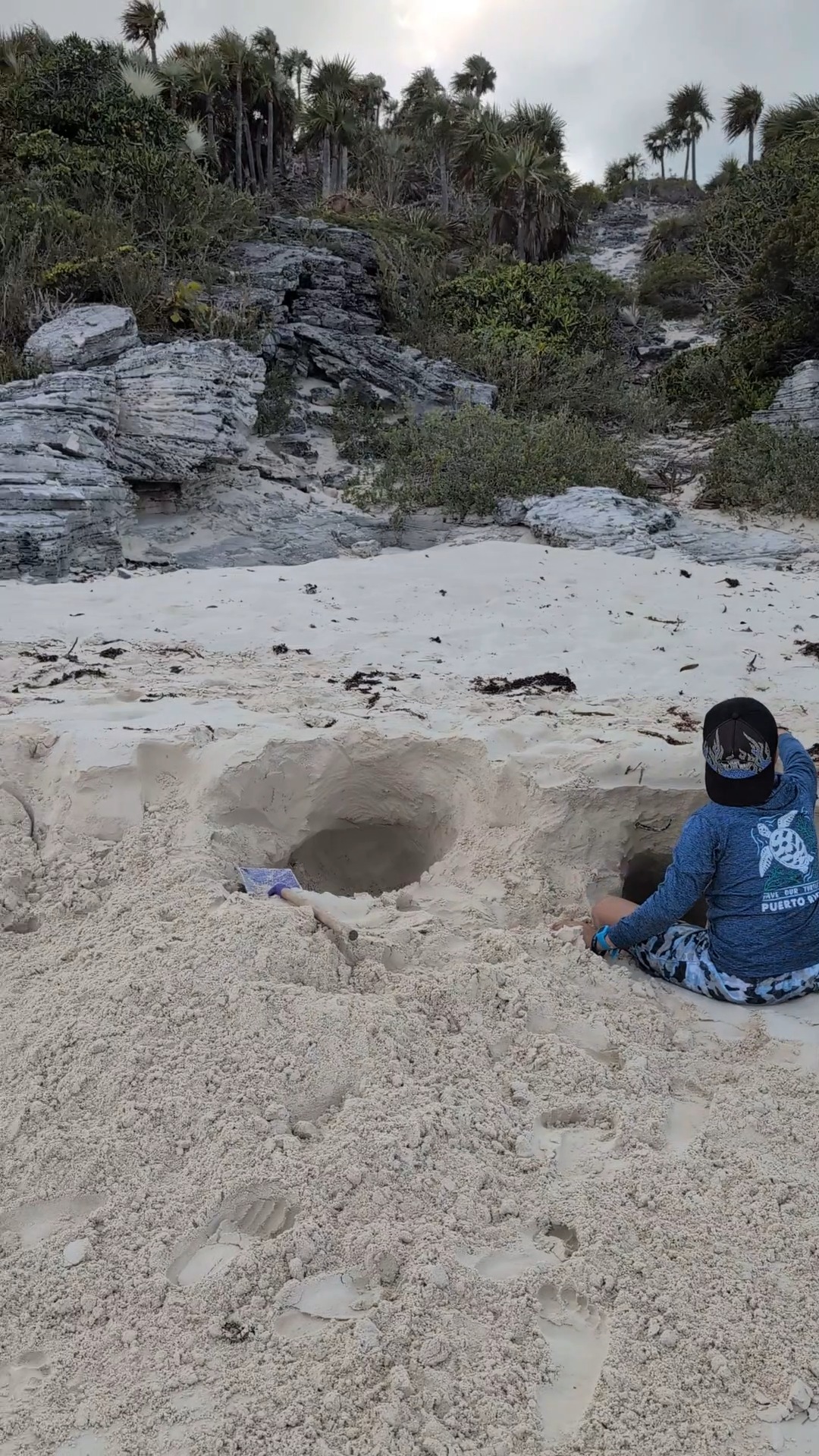 After 7 months sailing in the US, we were craving warm sand and turquoise water.
But the wind didn’t get the memo.
What do you do when nature doesn’t cooperate?
(a) stay cozy on the boat?
(b) suit up and make memories anyway?
You know us, and you know our boys.
There was no question. Windy or not, we suited up, put sunscreen on, and hit the beach.
December 2024
#Bahamas #BahamasLife #BoatLife #SailingFamily #SailingLife #FamilyTravel #FamilyAdventure #IslandHopping #LifeAtSea #OceanLovers #AdventureFamily #FollowThe5un
