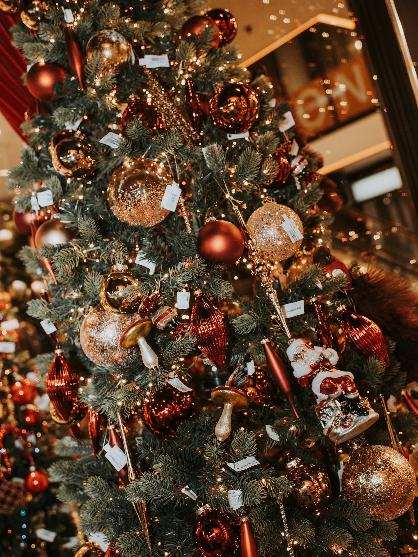 Hurry and explore our full Christmas selection
in the boutique — many pieces are already selling out. ✨🎄
Find the perfect décor for your festive
season while it’s still available.
Don’t wait! 💫
Photo @beatricehategan