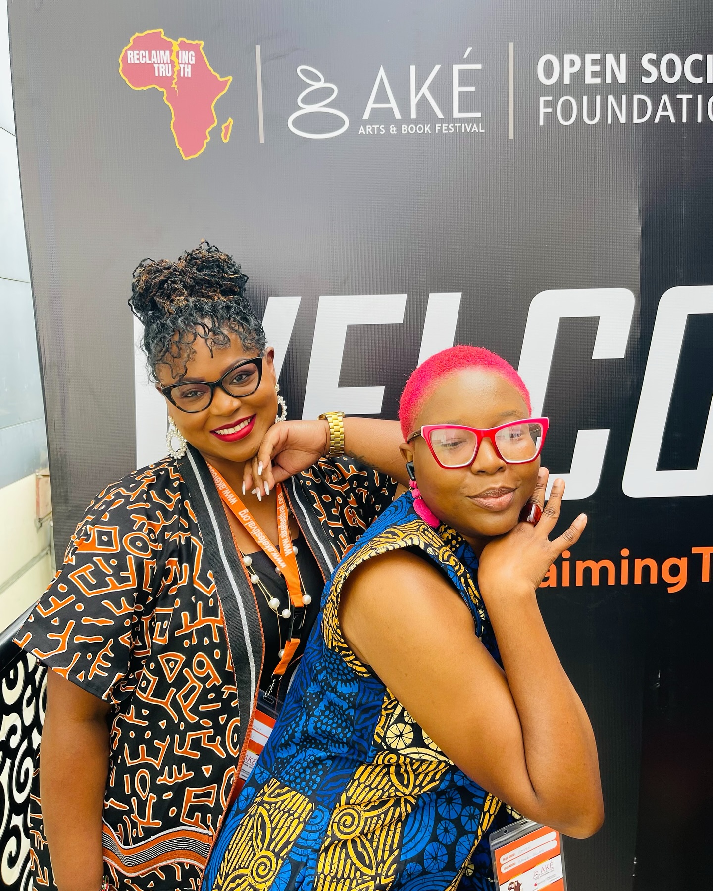 Akè Arts & Books Festival…
So yesterday at book club I somehow went on a full 20-minute mini TED Talk about Akè and why every book lover or culture enthusiast needs to put this festival on their travel calendar. Because truly, every time I attend, I leave completely blown away. Just when you think, “There’s no way it can top this year,” the team comes back with new magic and somehow outdoes themselves again.
Akè isn’t just about books. It’s about connection. It’s about breaking barriers and bringing your superstar writers, thinkers, doers, and culture shapers within actual arm’s reach. It’s full cultural immersion, fashion (and please, you cannot show up looking fuaaaaaaa… outfits need to be planned months ahead), rich color, music, poetry, and palm wine flowing freely. It’s intellectually electric conversations, film screenings, and moments that make you pause, like THE Wole Soyinka casually performing a poem at Palm Wine & Poetry.
And then there’s the community, the friendships formed, the old ones rekindled, the shared joy of being surrounded by people who get it.
Lola Shoneyin @lolashoneyin and the incredible team at Book Buzz Foundation have created something we should all be deeply proud of. May your cups be refilled ten times over, shaken together, pressed down, and running over.
I will keep saying this until I sound like a broken record: make sure Akè Arts & Books Festival is on your travel plans for next year.
I think I convinced Soma Nami Book Club. This year one came with me, next year we’re making it 20… so what is your book club doing in 2026? 😉
@akefestival
#akefestival #literaryfestival