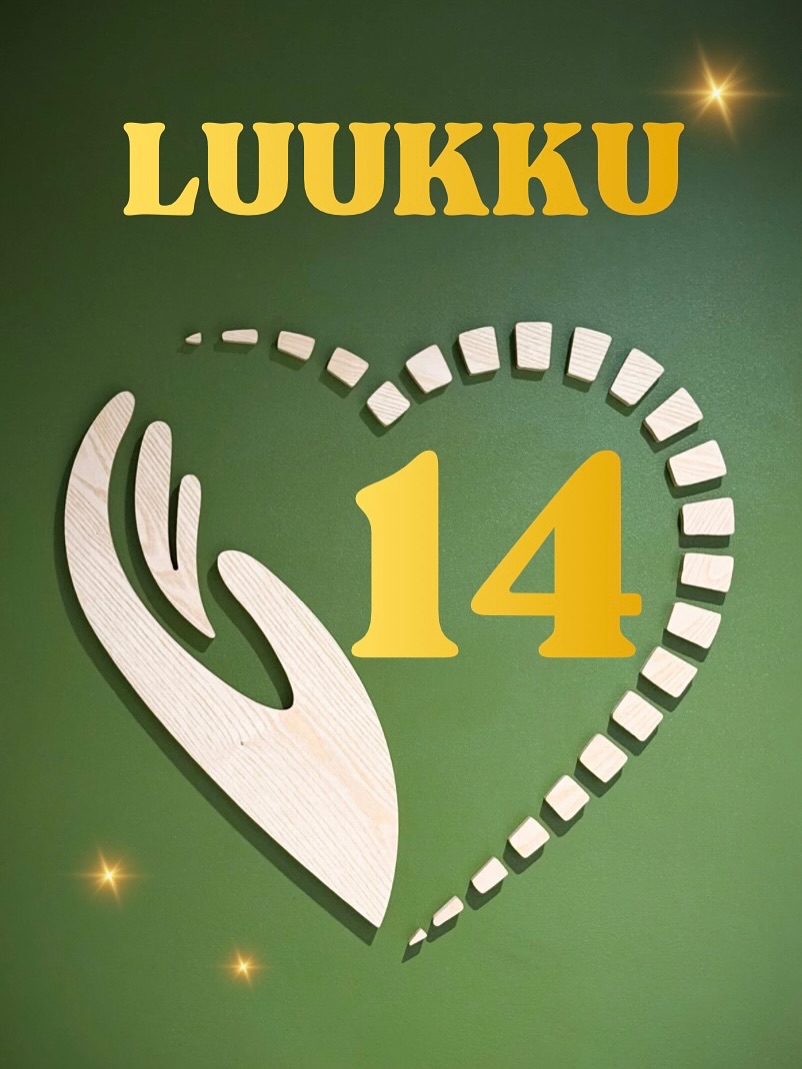 Luukku 14 - Vinkki joulustressin helpottamiseen đ«¶đ»
Helpota sun joulustressiĂ€ avaamalla purentalihasten kireyksiĂ€đŹđđŒââïžđđŒââïž
Yksi yleisimmistÀ syistÀ purentalihasten jÀnnitykseen on stressi. TÀmÀ vaikuttaa mm. hampaiden narskutteluun, joka lisÀÀ purentalihasten kuormitusta.
JÀnnittyneet purentalihakset voivat aiheuttaa mm. kipua leuan alueella sekÀ pÀÀnsÀrkyÀ.
Kokeile itse rentouttaa purentalihaksiasiđđŒââïžđđŒââïž
đđŒ LöydĂ€ leuan alueen purentalihakset puremalla hampaita kevyesti yhteen
đđŒ Ota ote purentalihaksista sormilla työntĂ€en kevyesti ylöspĂ€in
đđŒ LĂ€hde rauhallisesti avaamaan suuta samaan aikaan
đđŒ Tee sama liike myös ohimolihaksen alueelle, työntĂ€en ohimolihasta sormillasi ylöspĂ€in ja rauhallisesti samalla suuta avaten
đđŒ Voit myös hieroa purentalihaksia sormen pĂ€illĂ€ tai kĂ€mmenellĂ€ niiden rentouttamiseksi