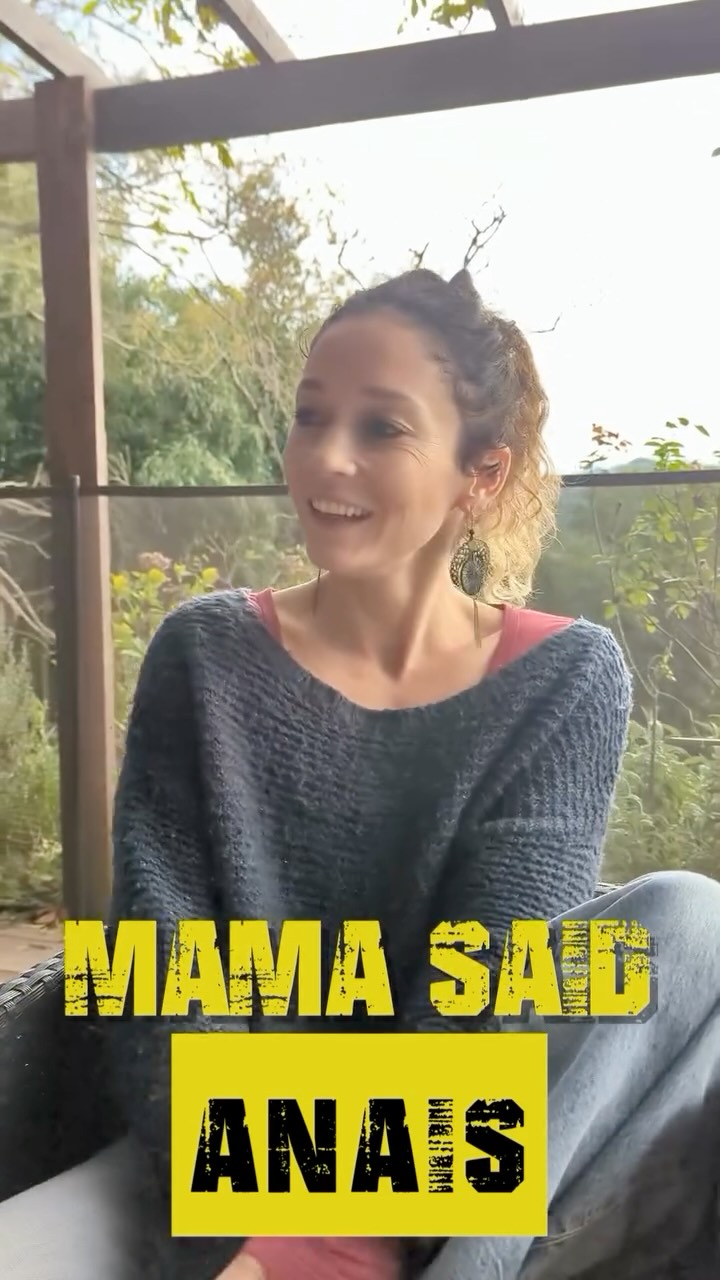 Anaïs en Fast & Curious 💥
Entre deux cordes, deux souffles, et un sourire qui illumine tout.
Basse ou violoncelle ?
Des réponses nettes, un tempo qui te remet à flow.
Elle t’embarque en 80 secondes de vibes soyeuses et électriques.
Le reste est là, t’attends quoi ? 🔥
#mamasaidofficiel #mamasaidcrew #ciello #hiphop #rapconscient